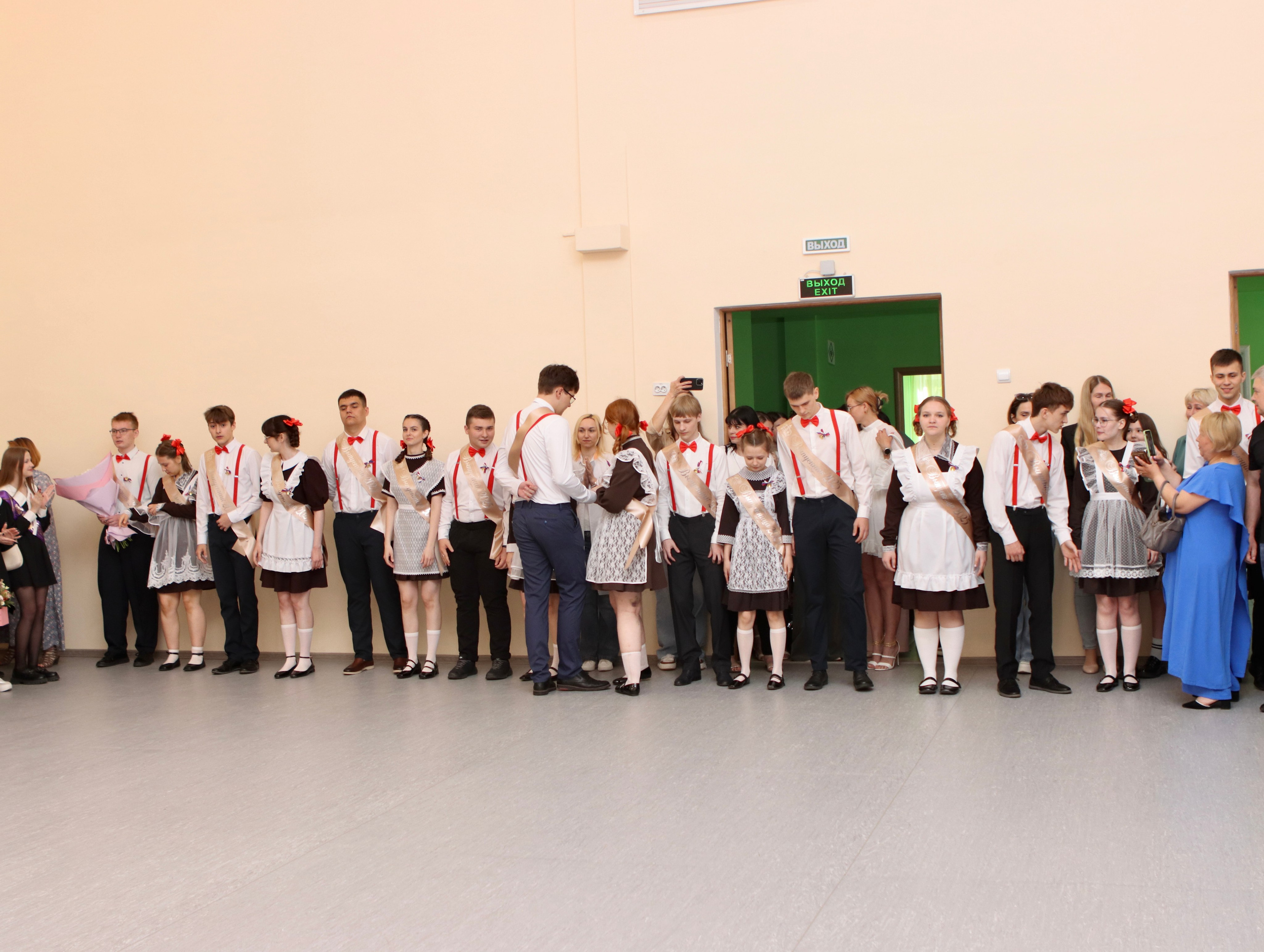 Школьный выпускной. Фотограф в Курске Смирнов Евгений