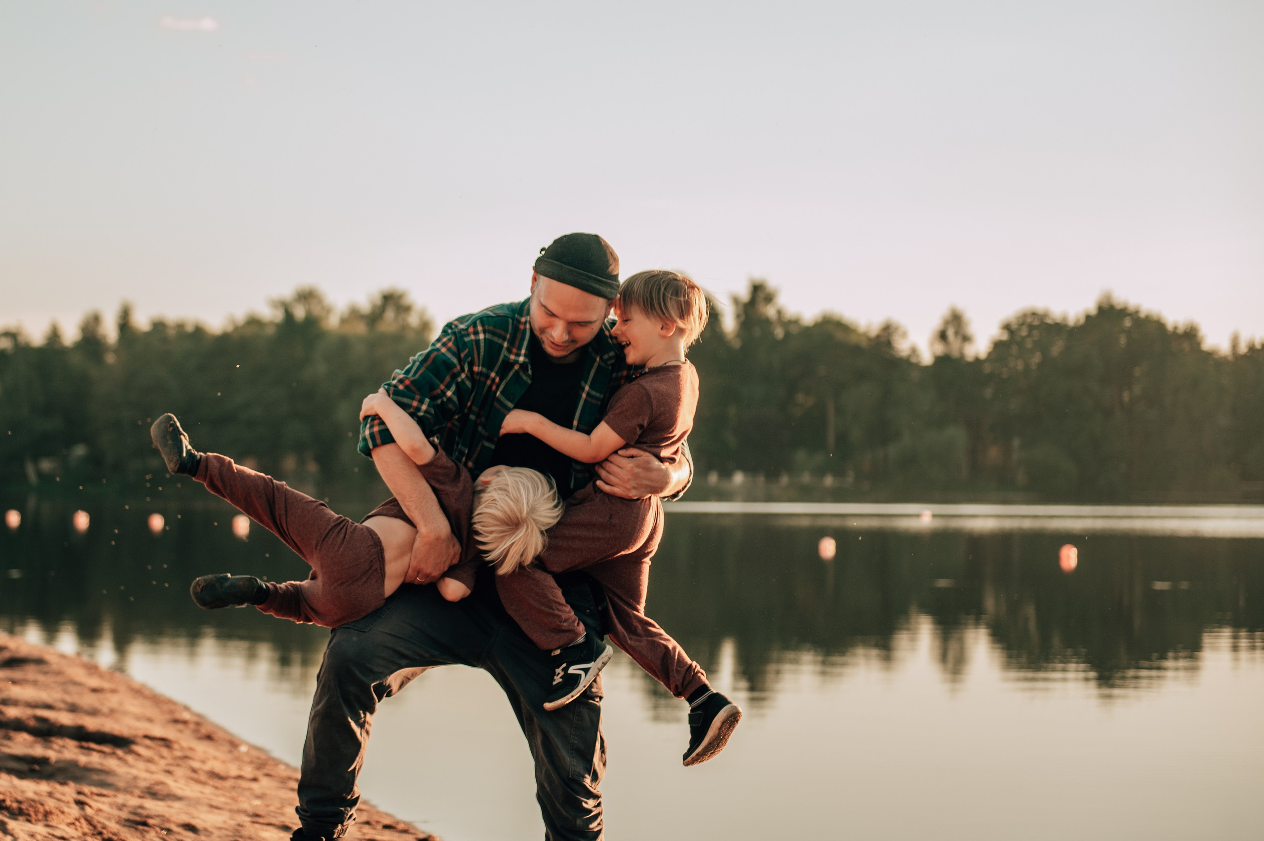 Семейна прогулка с непоседами-мальчишками. Свадебный и семейный фотограф София Невская