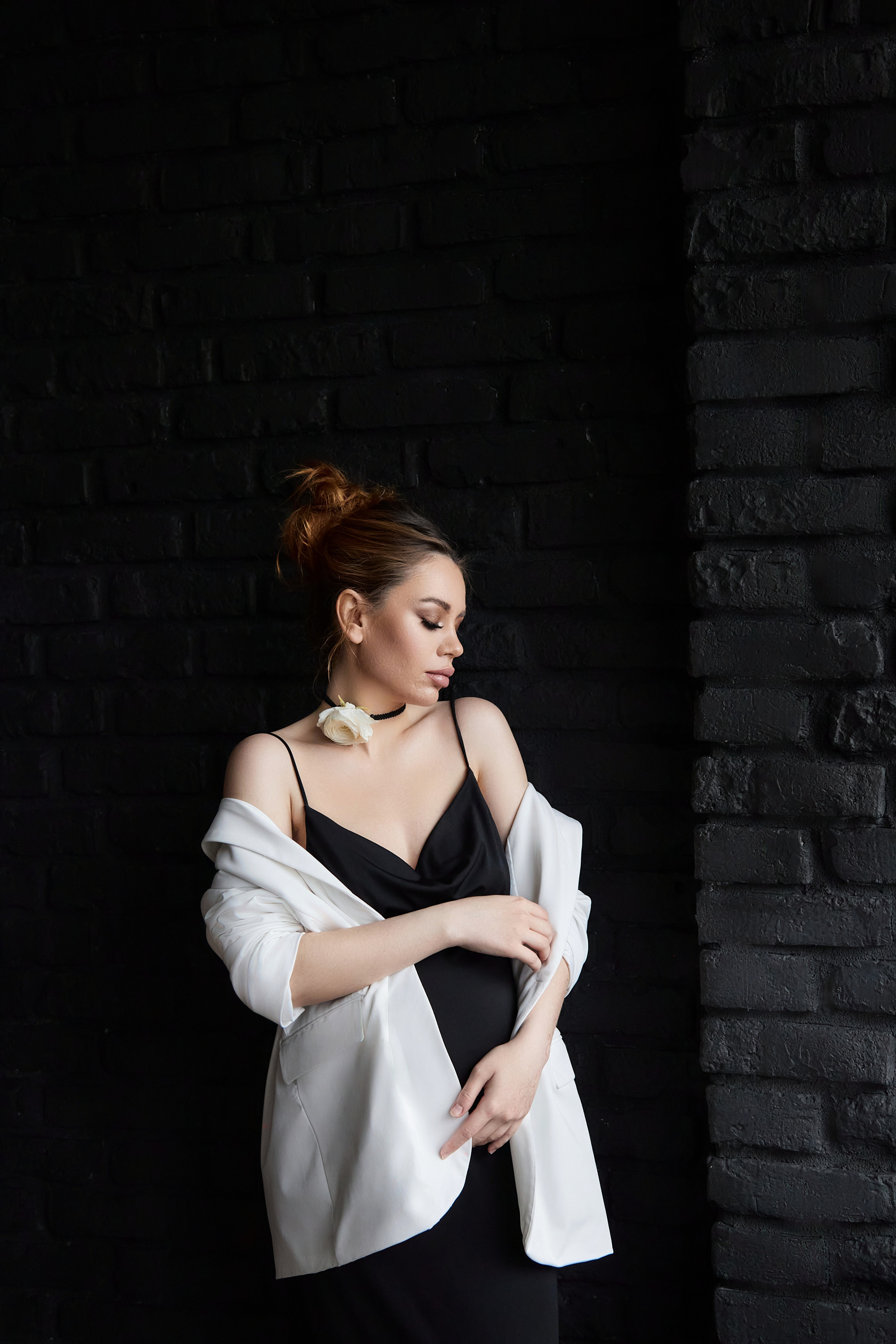 Беременность в темной фотостудии. Фотограф в Минске Анна Кучинская