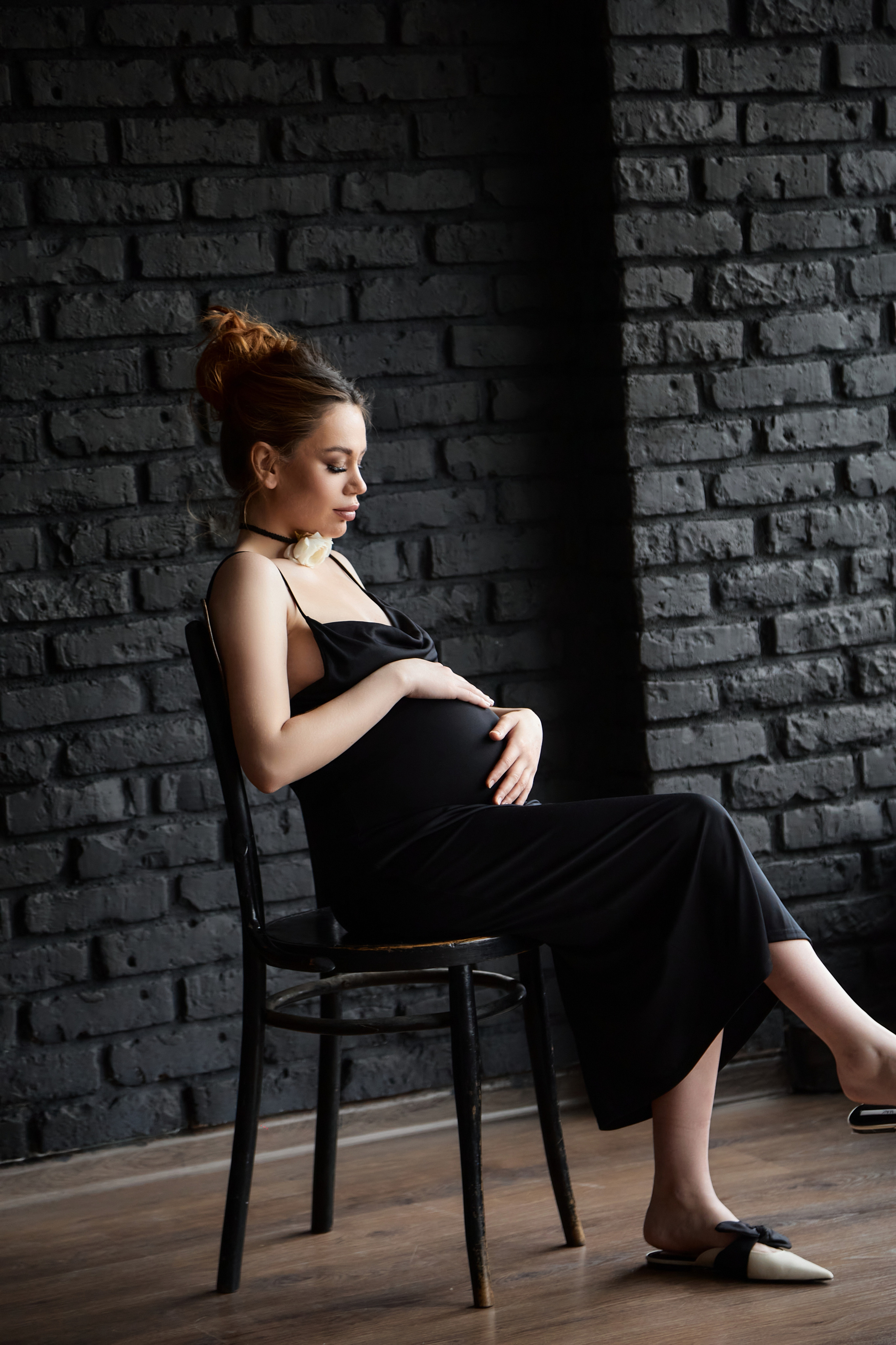 Беременность в темной фотостудии. Фотограф в Минске Анна Кучинская