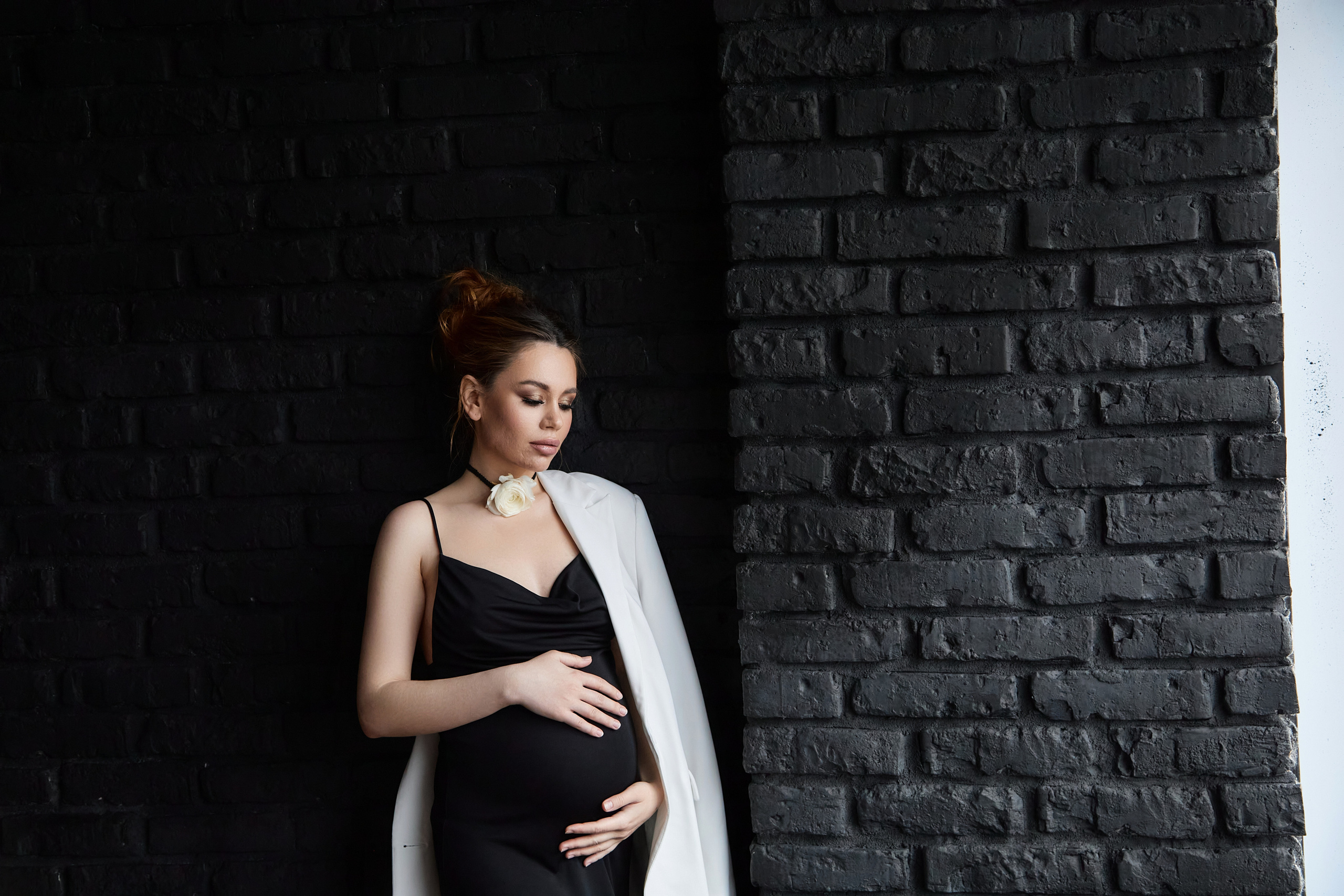 Беременность в темной фотостудии. Фотограф в Минске Анна Кучинская