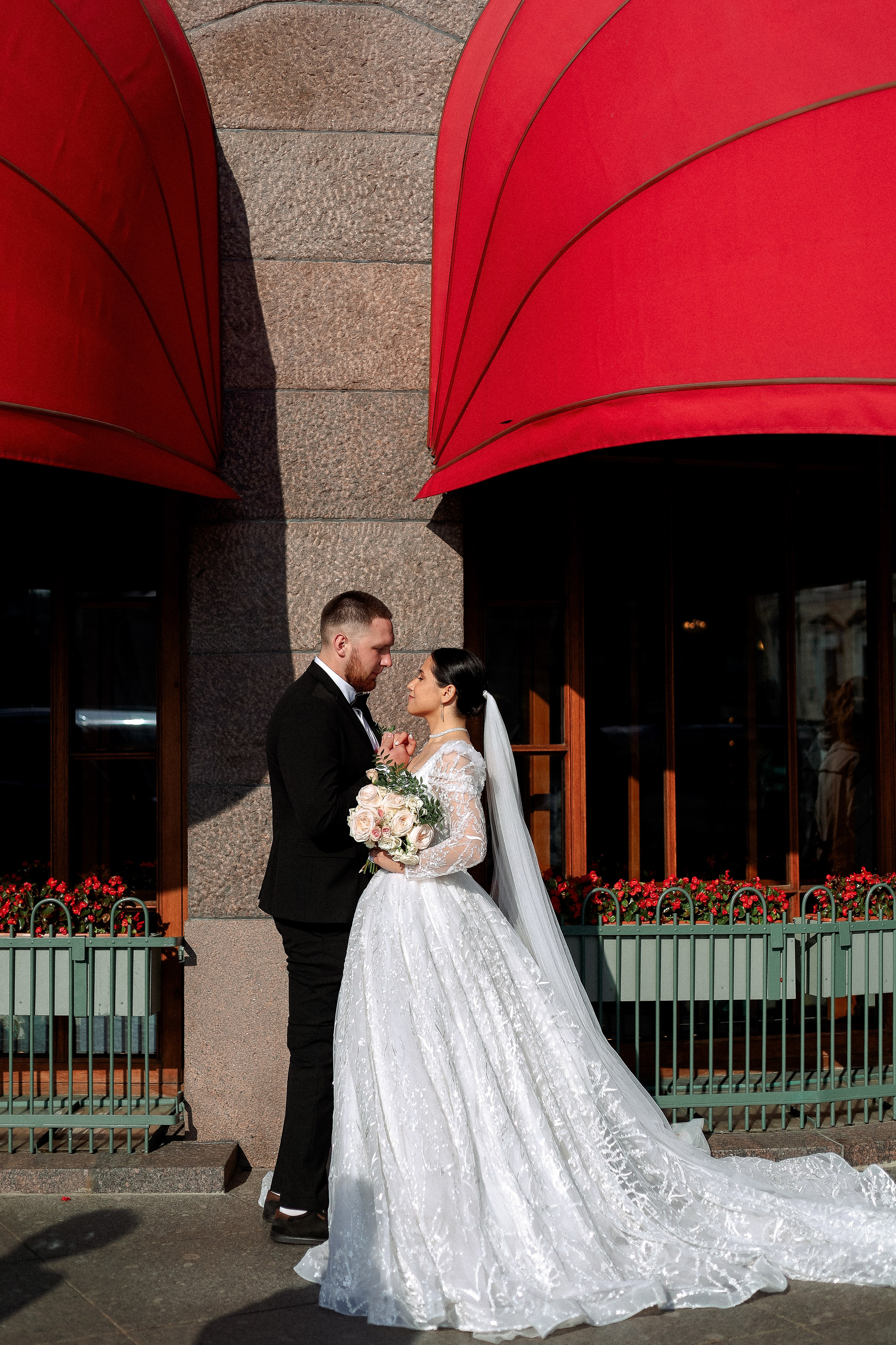 Юрий и Алиса (свадьбы). Главная