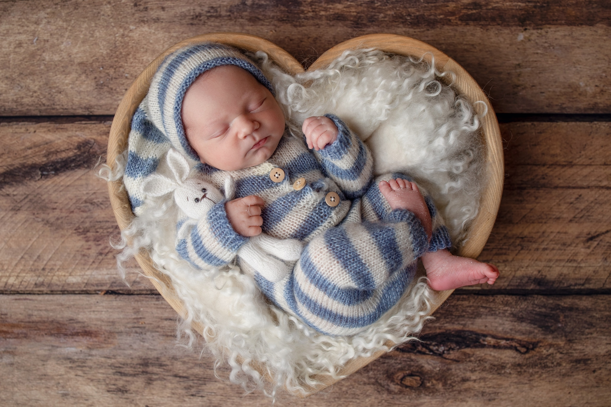 Нежная и милая фотосессия первых дней жизни Вашего ребенка в Минске. Фотограф новорождённых Минск — стоимость newborn фотосессии в Минске