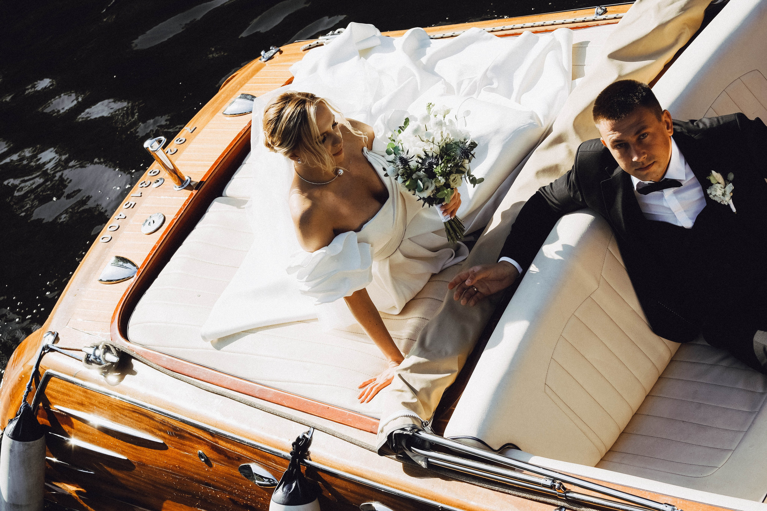 СВАДЕБГНАЯ ПРОГУЛКА ПО КАНАЛ САНКТ-ПЕТЕРБУРГА НА КАТЕРЕ. Профессиональный фотограф, Санкт-Петербург — Виктория Богомолова