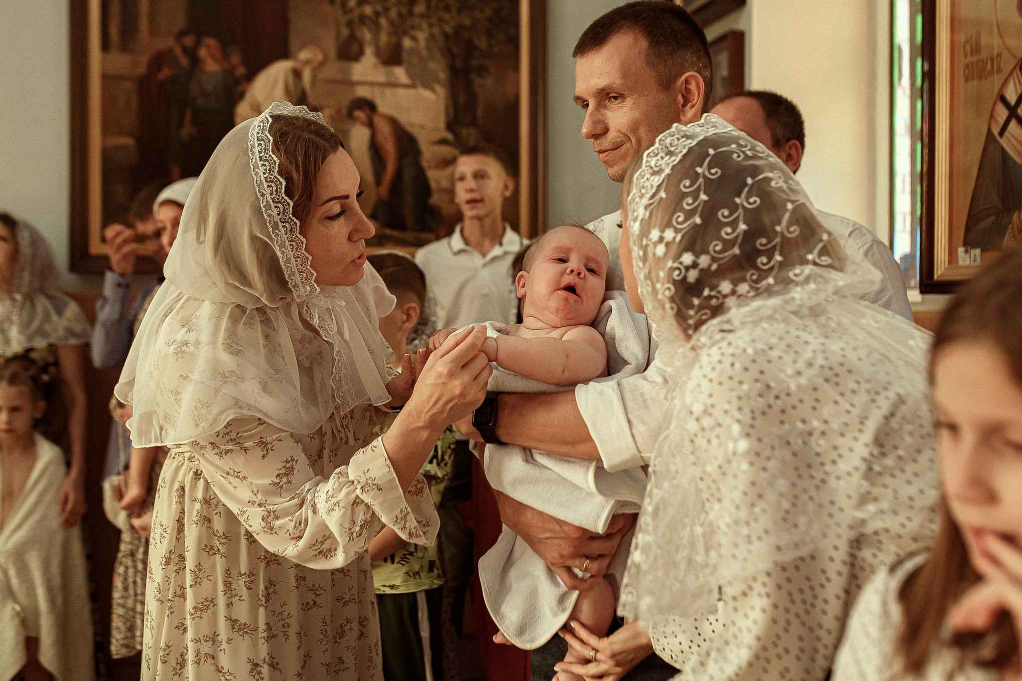 Таинство крещения Аглаи. Храм в п.Ахтырском. Детский семейный фотограф в Абинске