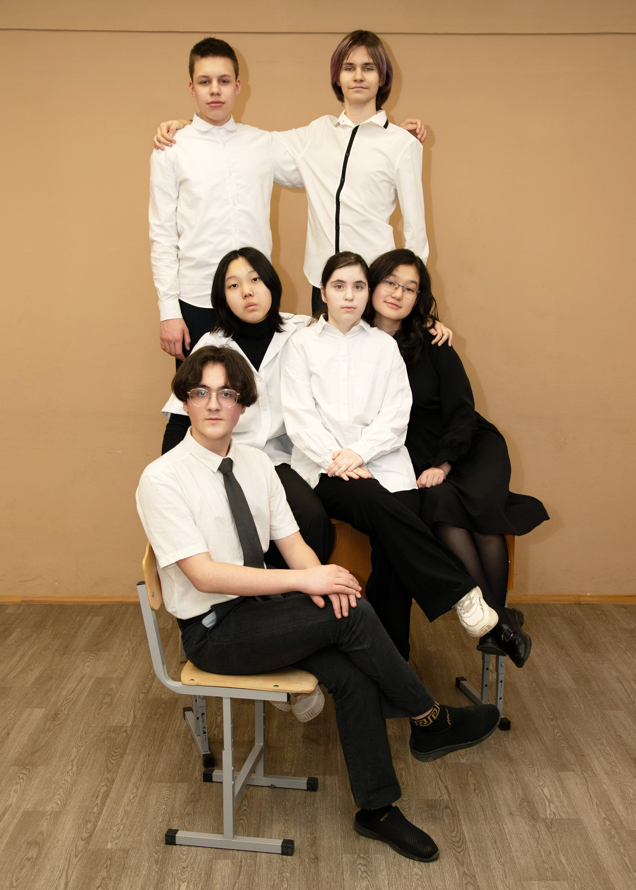 Групповая фотография. Средняя школа. 9 класс. Фотограф Игорь Полозов