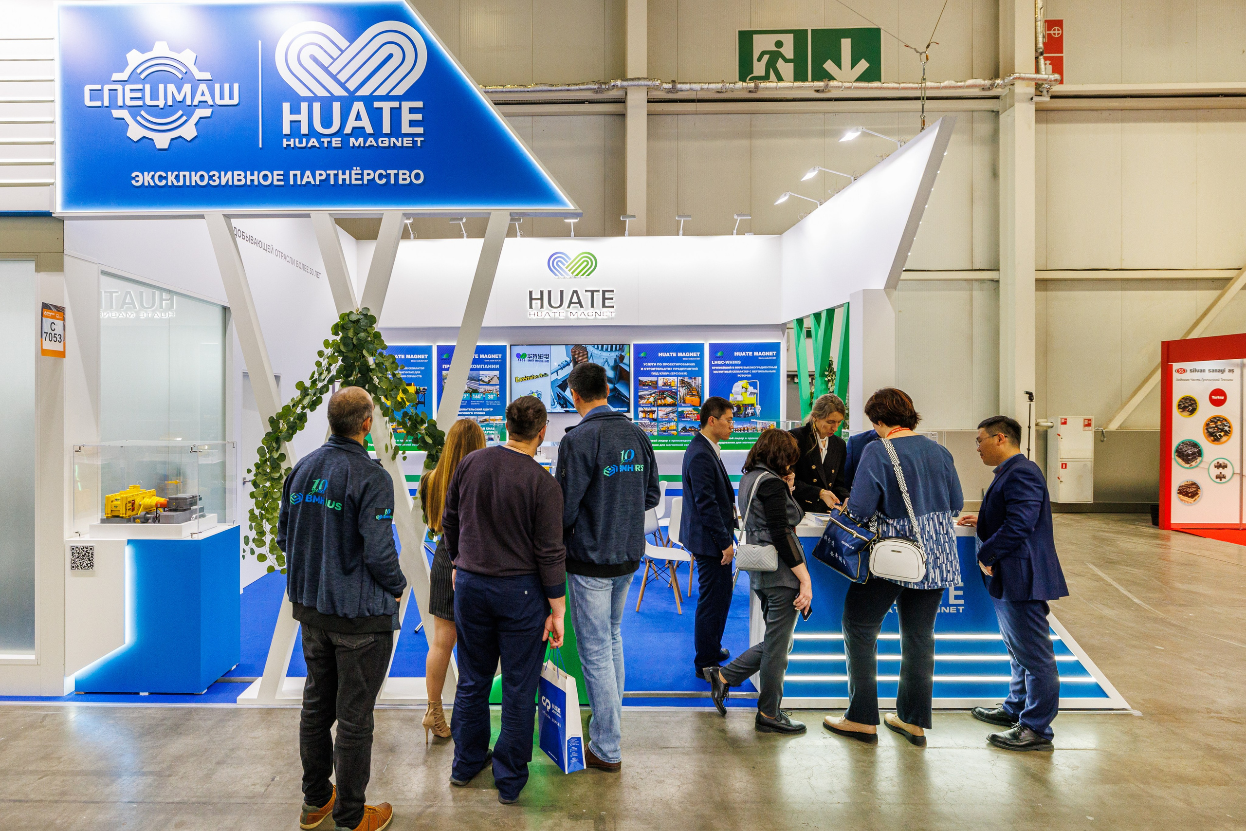 Съёмка стенда на выставке. Фотограф на мероприятие в Москве Марик