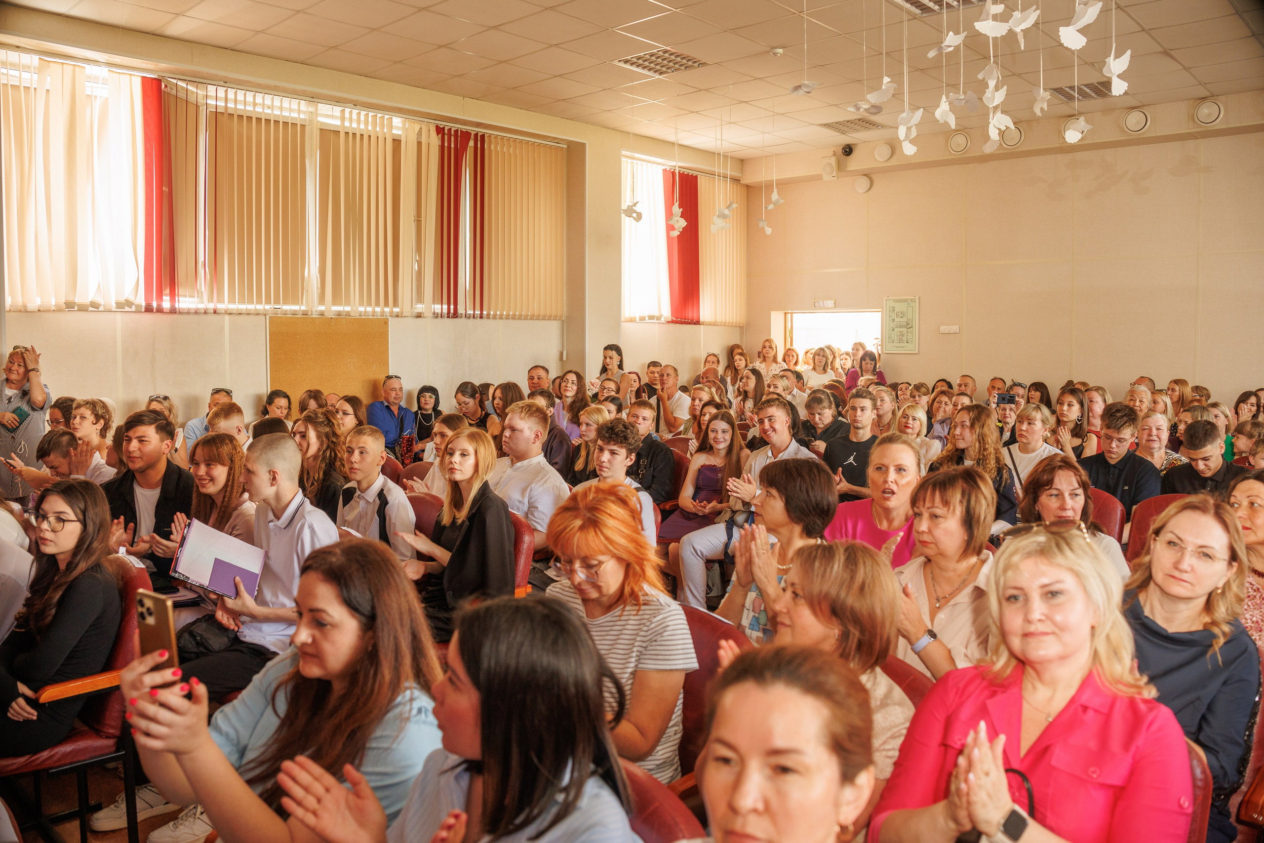 Вручение аттестатов. Свадебный и семейный фотограф в Новосибирске Ирина Дорошкова