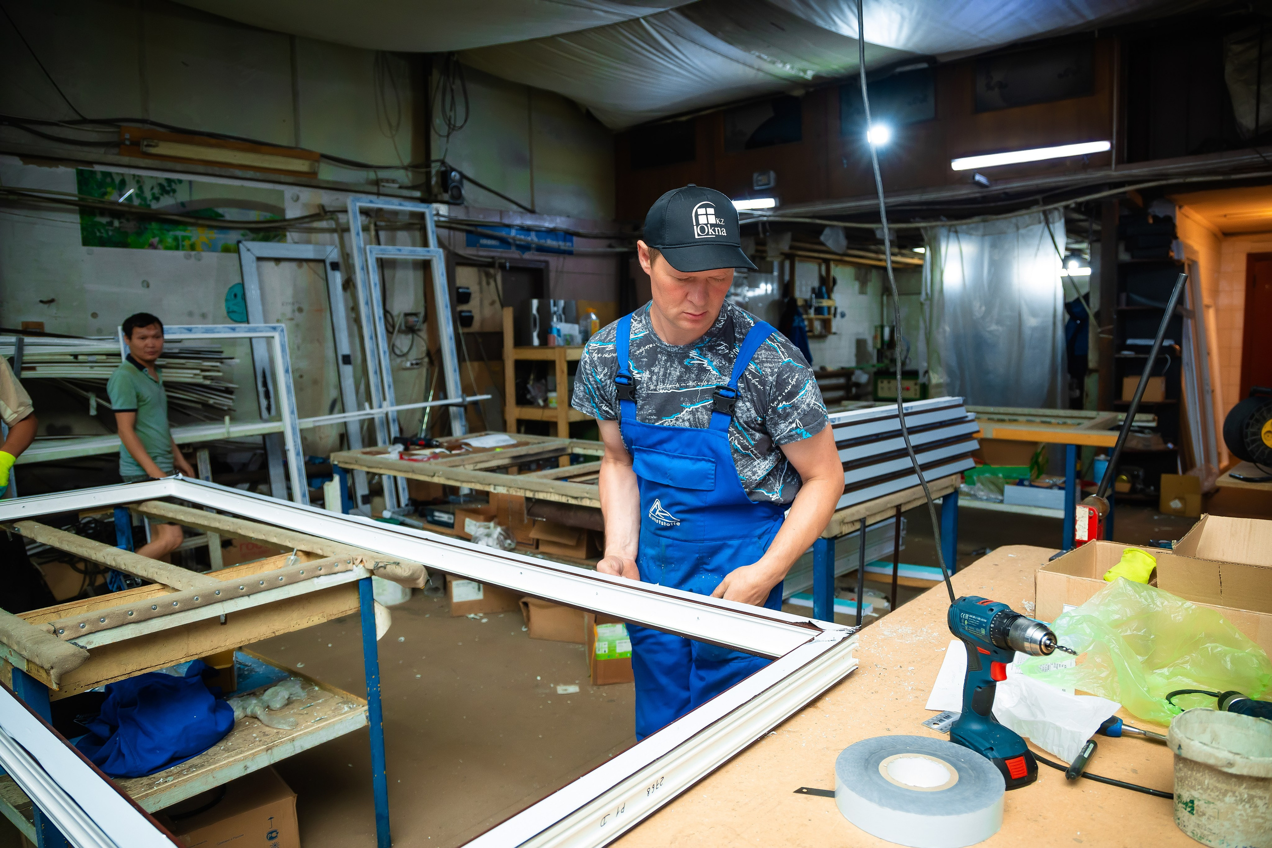 Цех по окнам. Семейный и Свадебный фотограф в Астане Александр Астапов