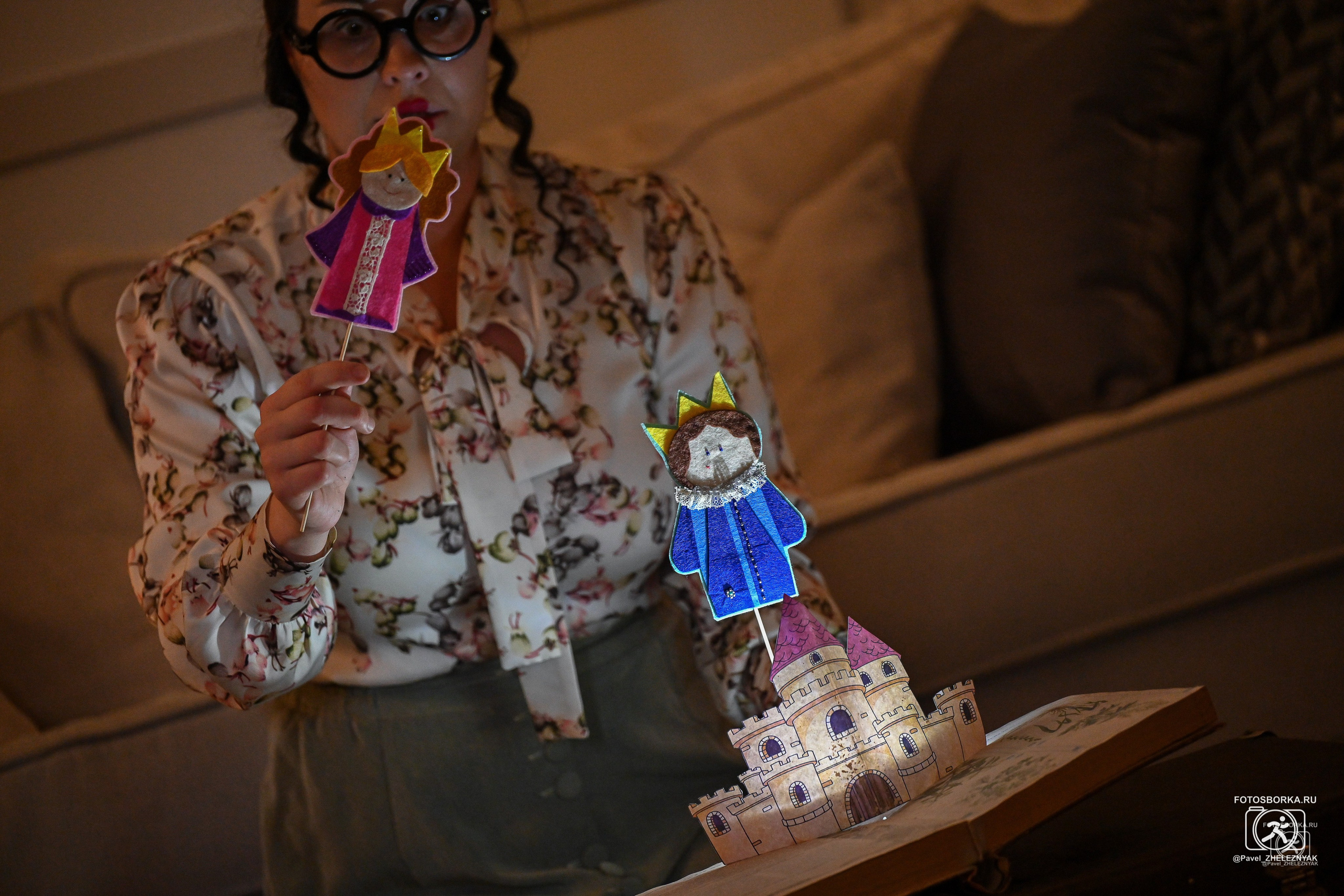 Маленький театр «УЖиК». Спектакль «Волшебная библиотека». ФОТОСБОРКА