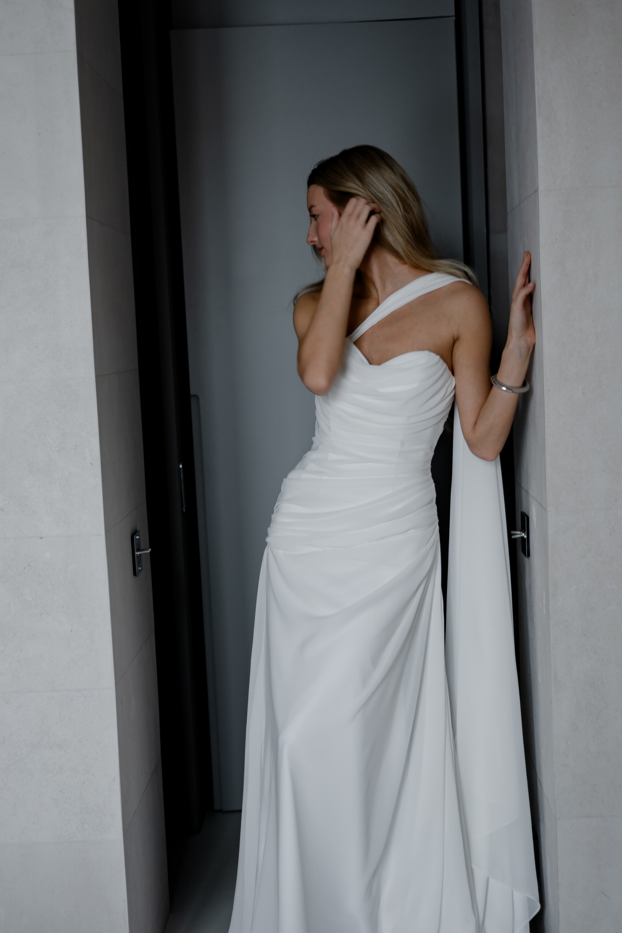 ЭЛЕГАНТНАЯ СВАДБЕНАЯ СЬЕМКА ЖЕНИХА И НЕВЕСТЫ В ДОРОГОМ ОТЕЛЕ САНКТ-ПЕТЕРБУРГА. Профессиональный фотограф, Санкт-Петербург — Виктория Богомолова