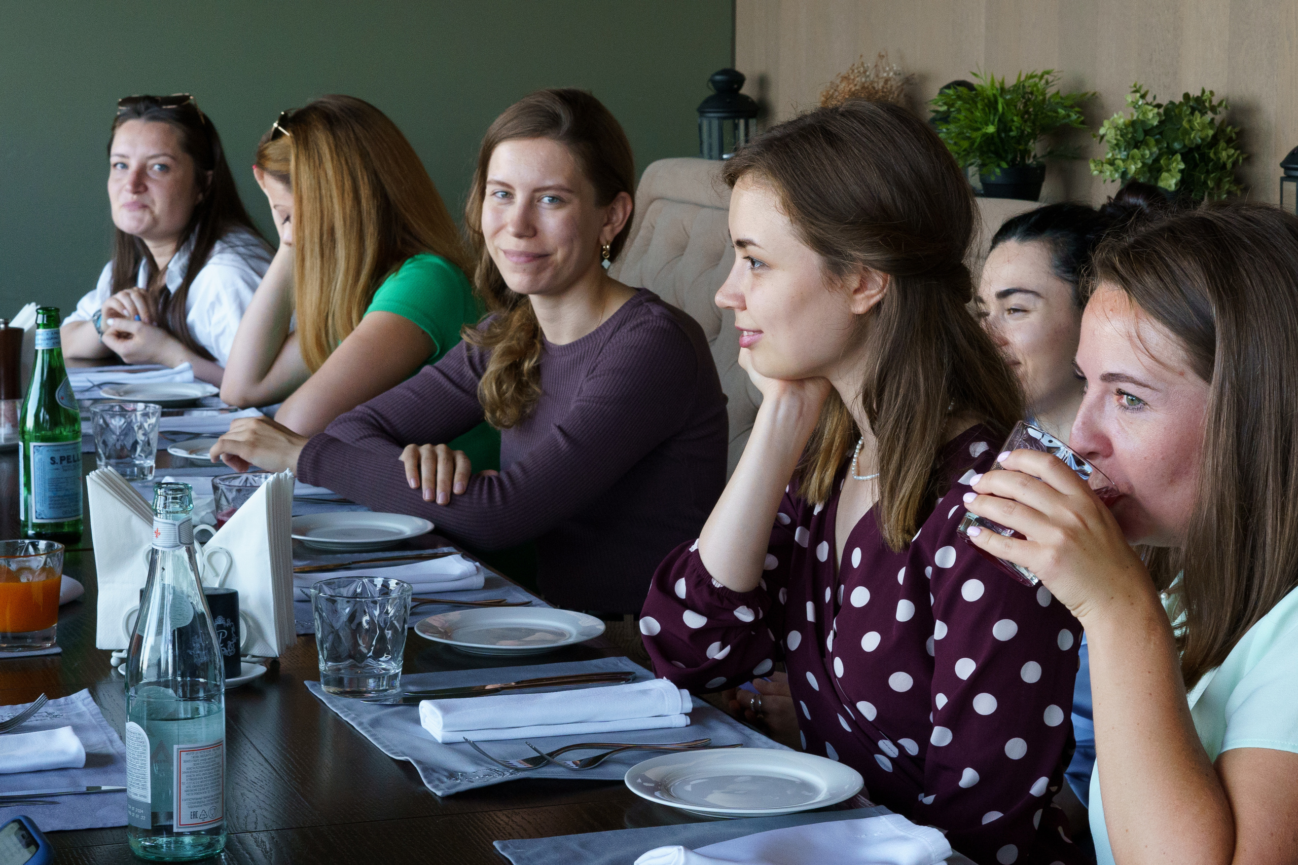 Корпоратив Teach Me Art. Портретный фотограф в Москве и Санкт-Петербурге Арина Чех