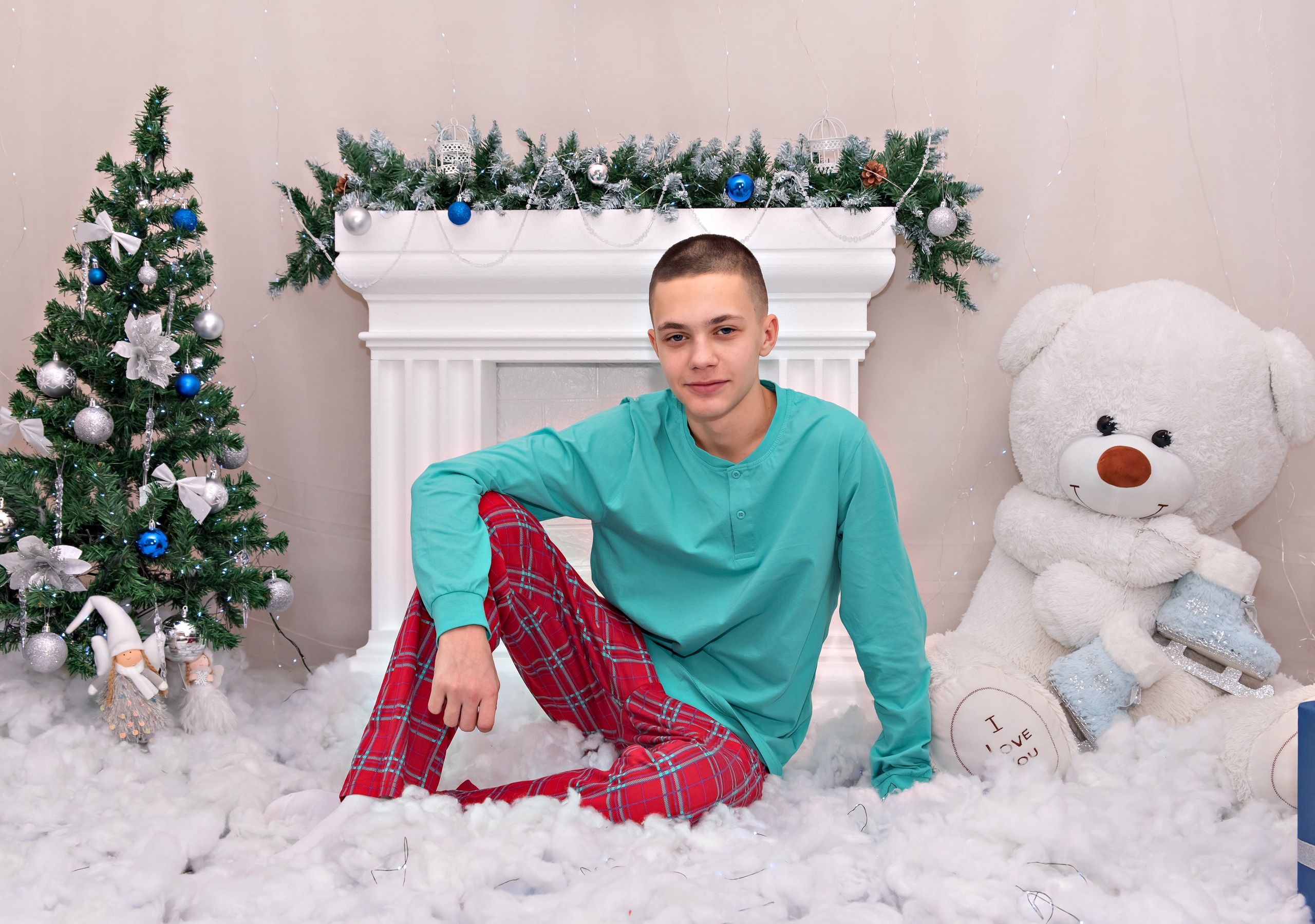 Новогодняя семейная фотосессия для большой и дружной семьи Кристины Данелькевич. Свадебный и семейный фотограф в Кыштыме Челябинске Марина Шигапова