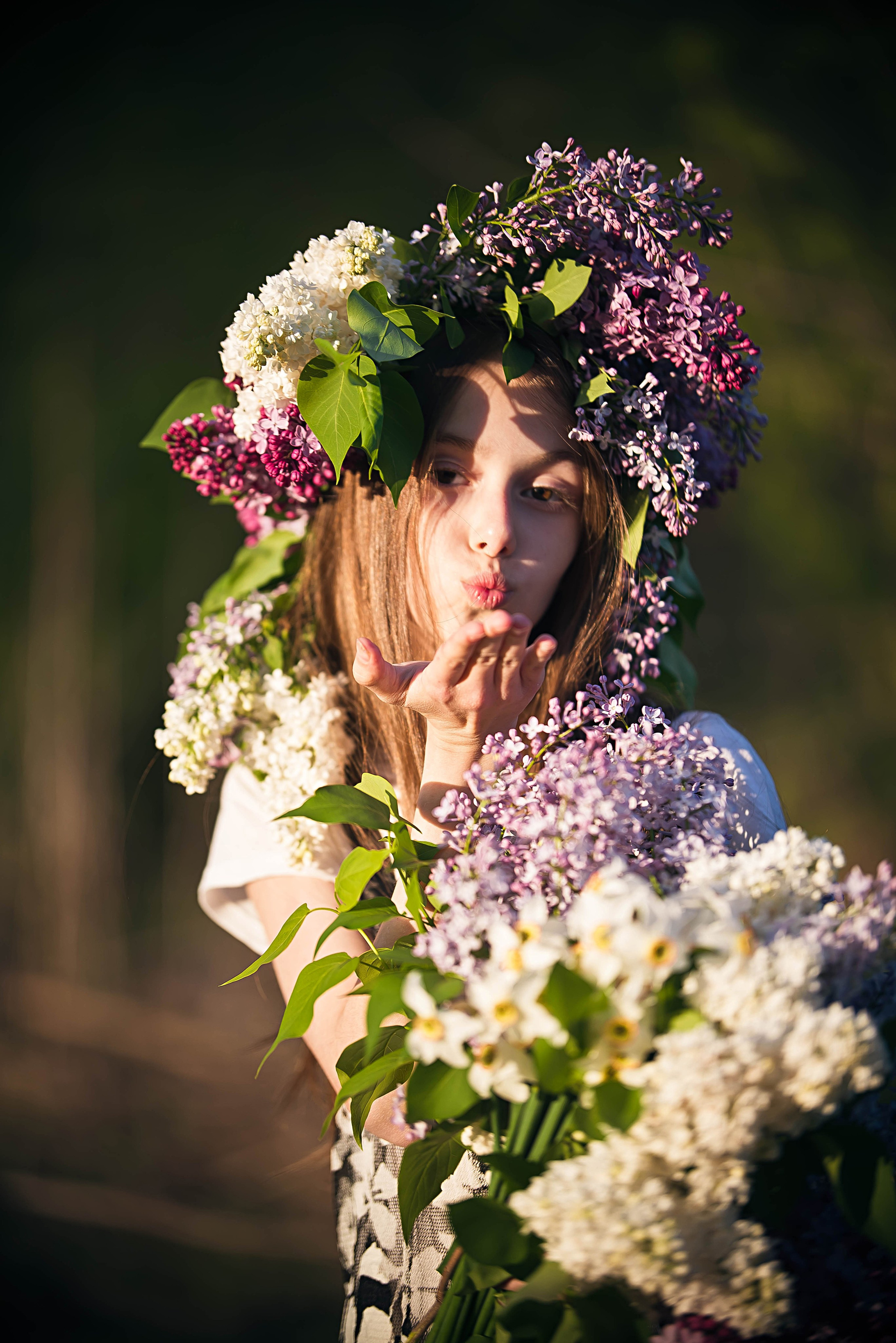 Анютка в сиреньке. Арт-фотограф Евгений Матвиенко