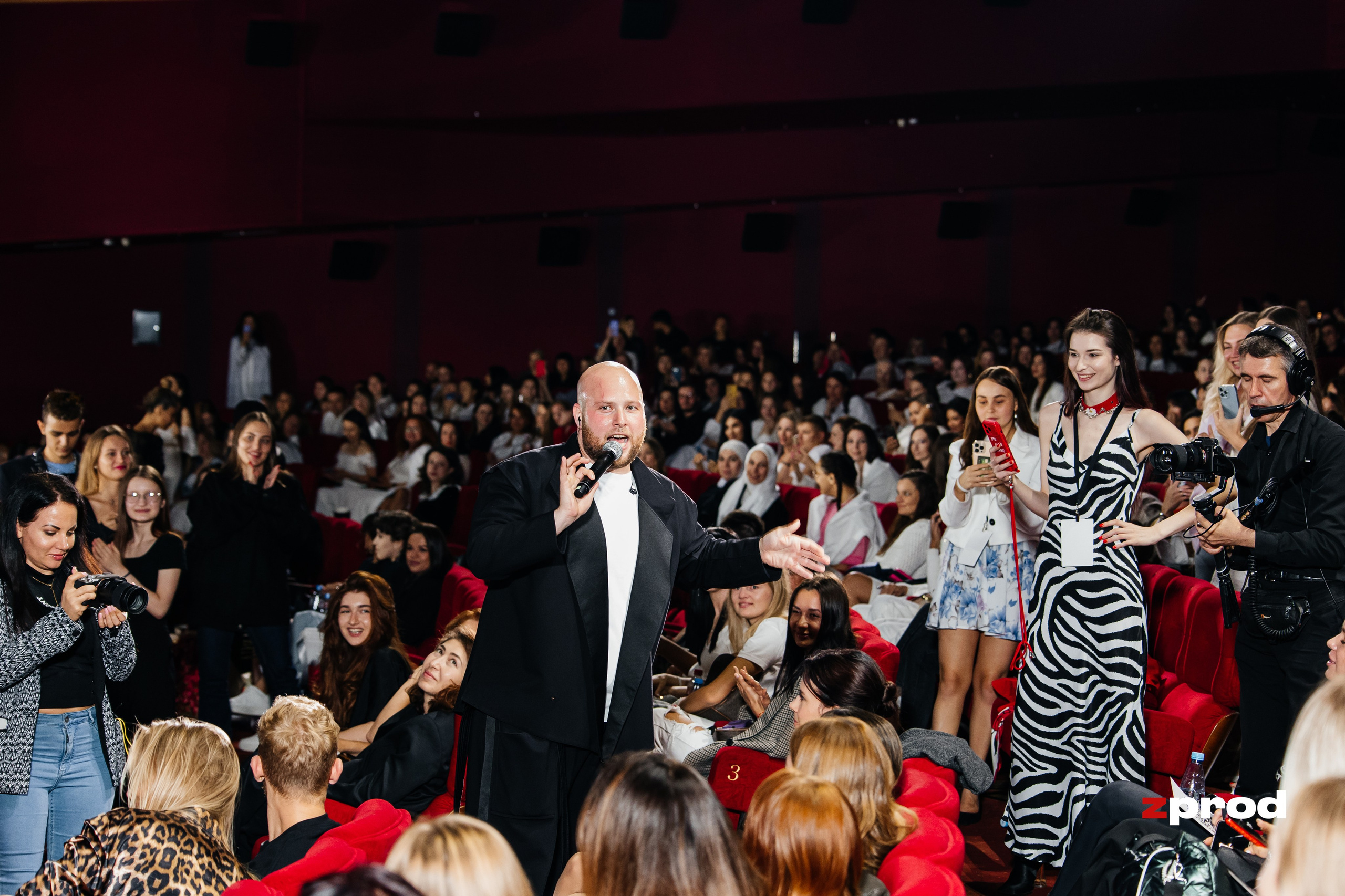 Репортажная съёмка для инфобизнеса и премьеры | Видео и фото контент | ZPROD. Фото и видеосъемка | продакшн студия ZPROD