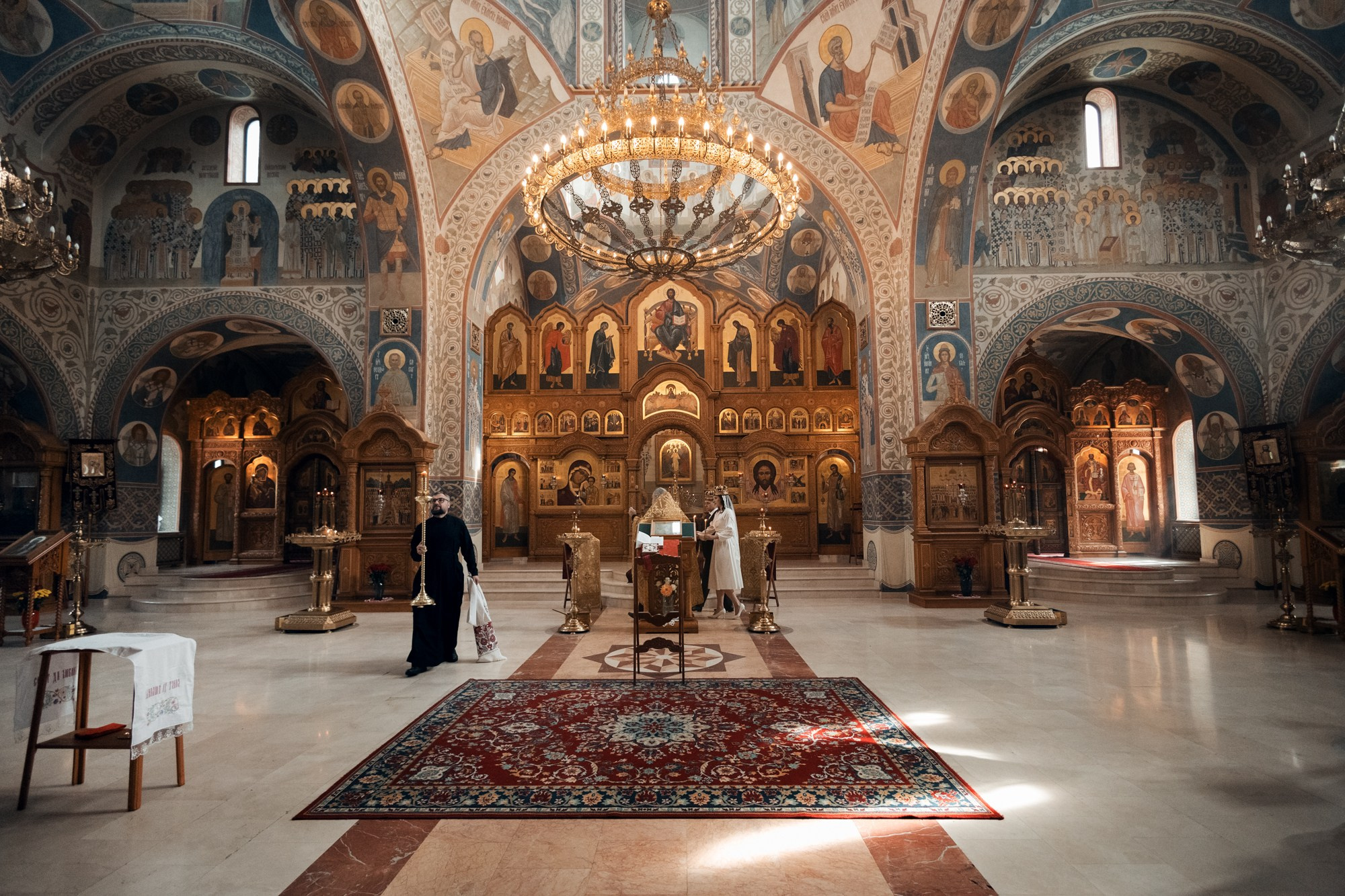 Храм святых Новомучеников и Исповедников Российских в Бутове. Фотограф на Крещение, Венчание в Москве Ирина Шамина