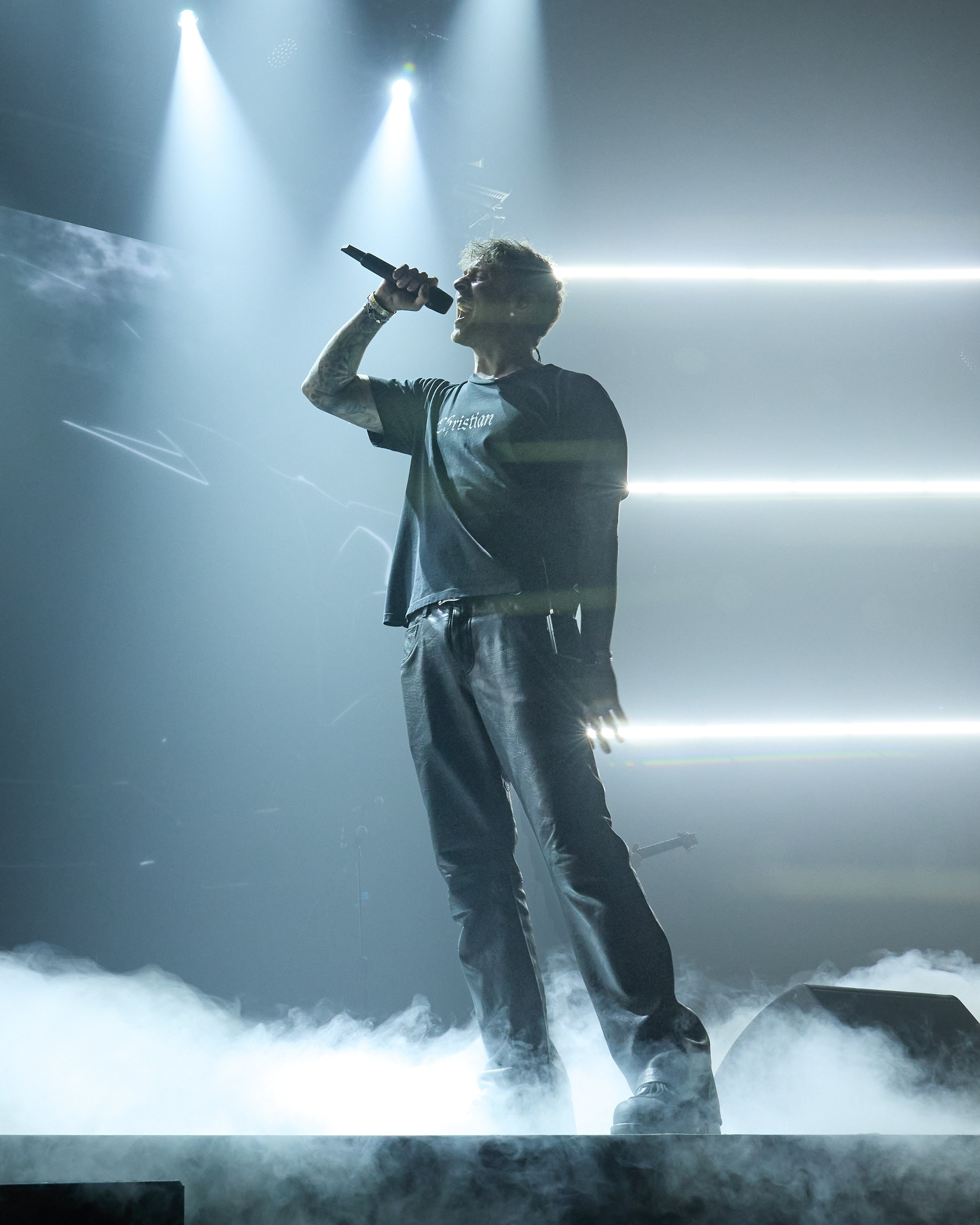 Egor Kreed. Святослав Лебедев | Рекламный фотограф — Коммерческая съемка, Арт-дирекшн, AI-интеграция