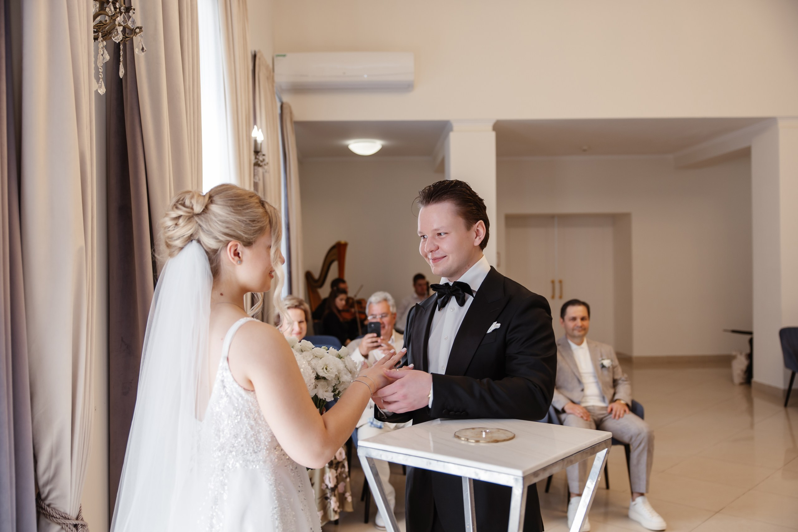 Свадьба до 100 тысяч рублей с гостями: реально ли? Полный гид по бюджетному торжеству. Фотограф, видеограф на свадьбу в Москве Никита Назаров