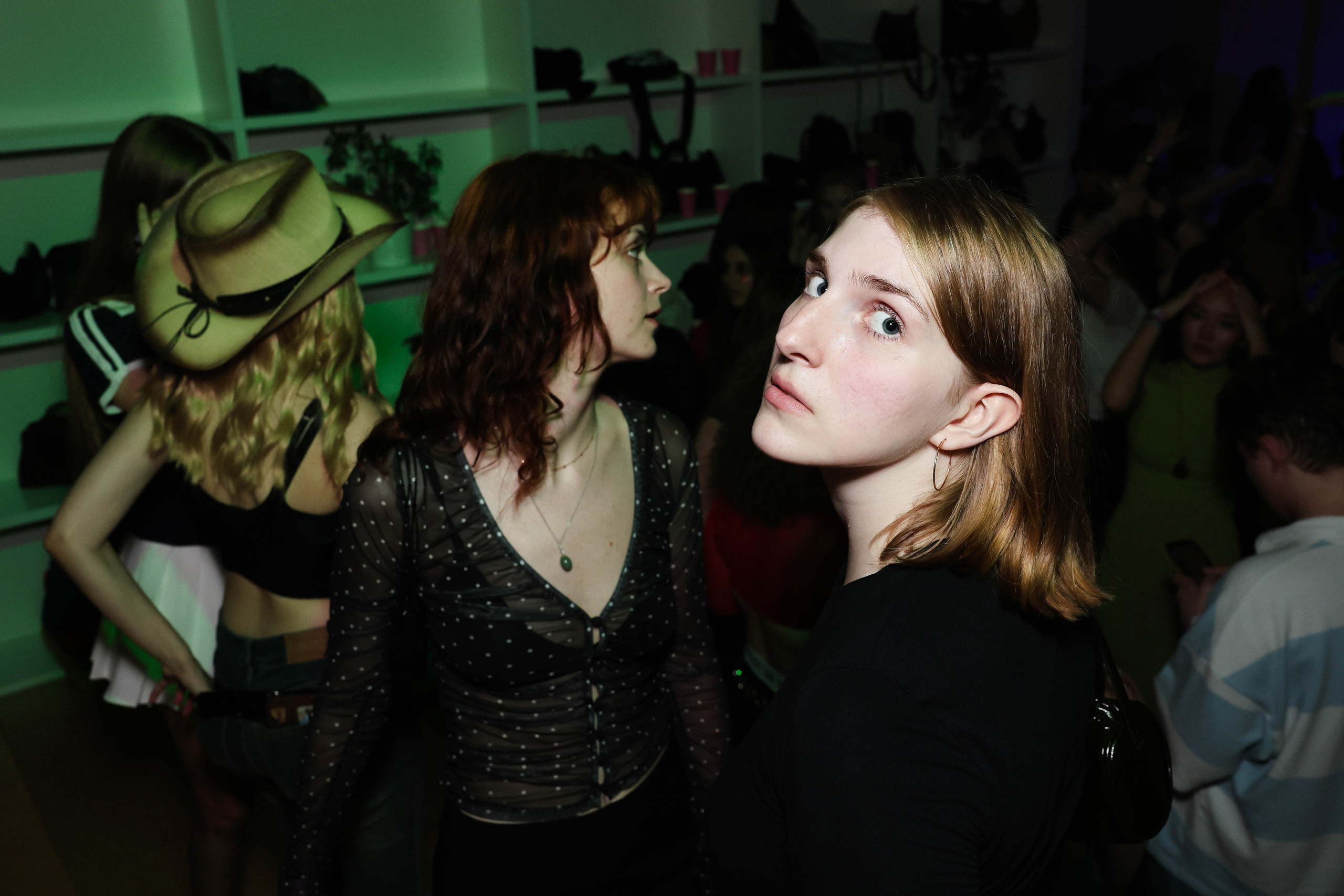 Вечеринки / вспышка. Репортажный фотограф в Москве Арина Антонова