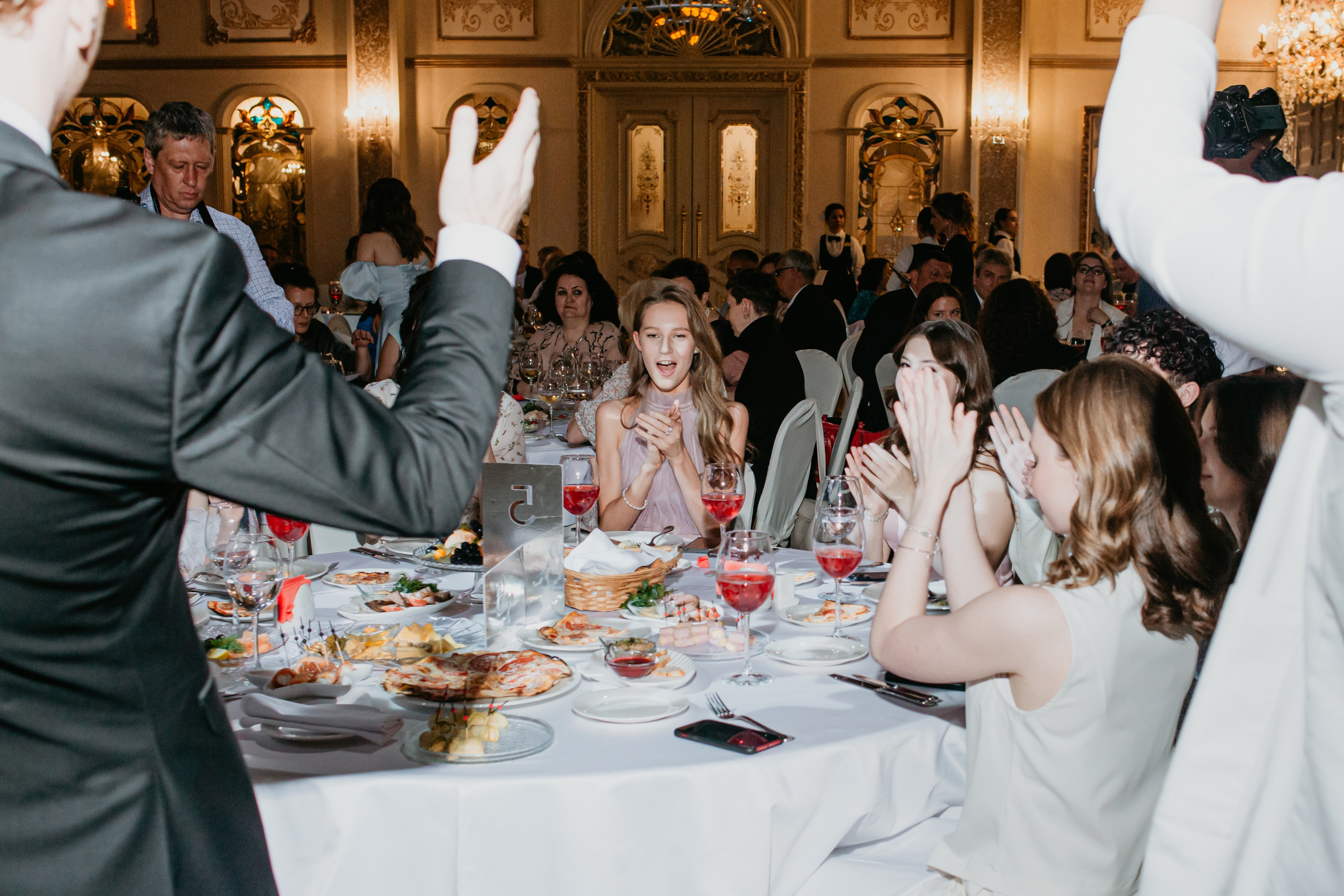 Выпускной. 11 лицей. Фотограф в Челябинске Ополихина Анна