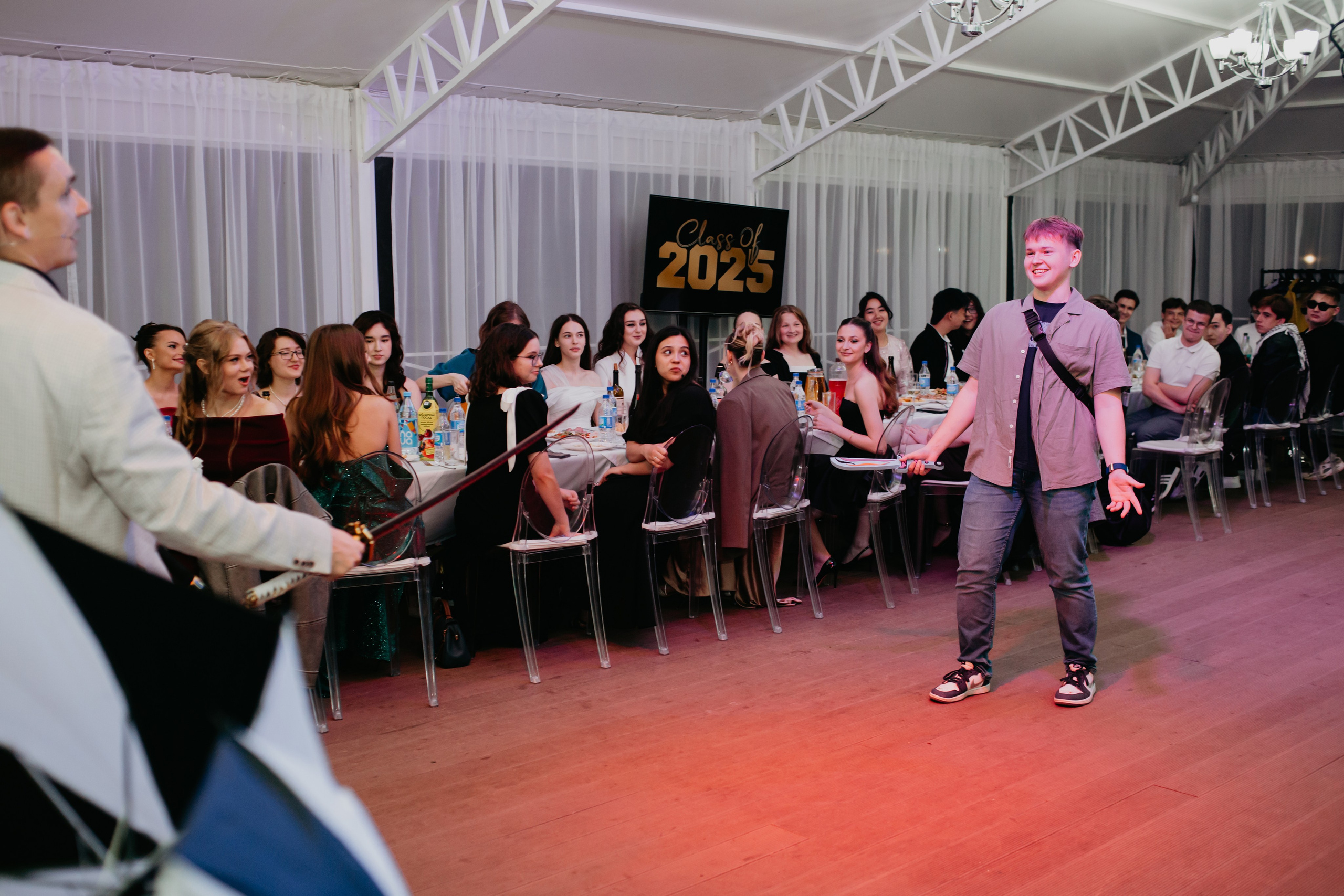 Выпускной 2025 (41 школа) 11 класс. Фотограф в Челябинске Ополихина Анна