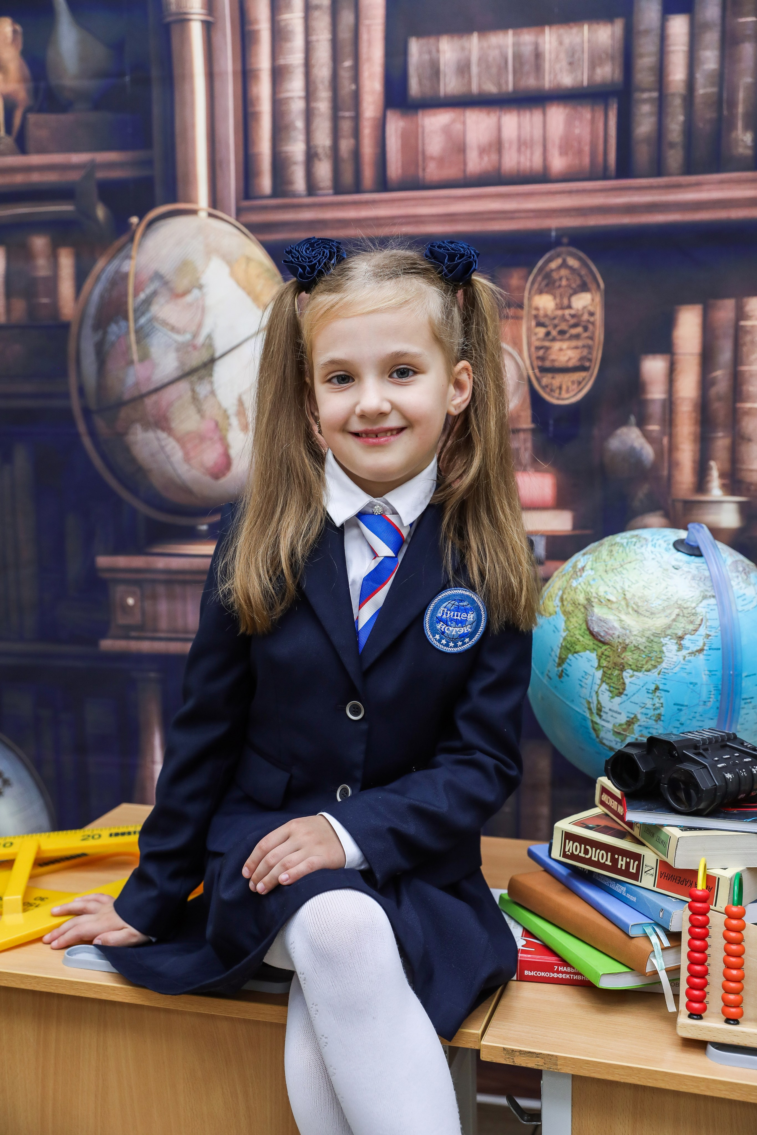 ЛИЦЕЙ ИСТЭК. Photographer Viktoriya Markushina «My world throug»