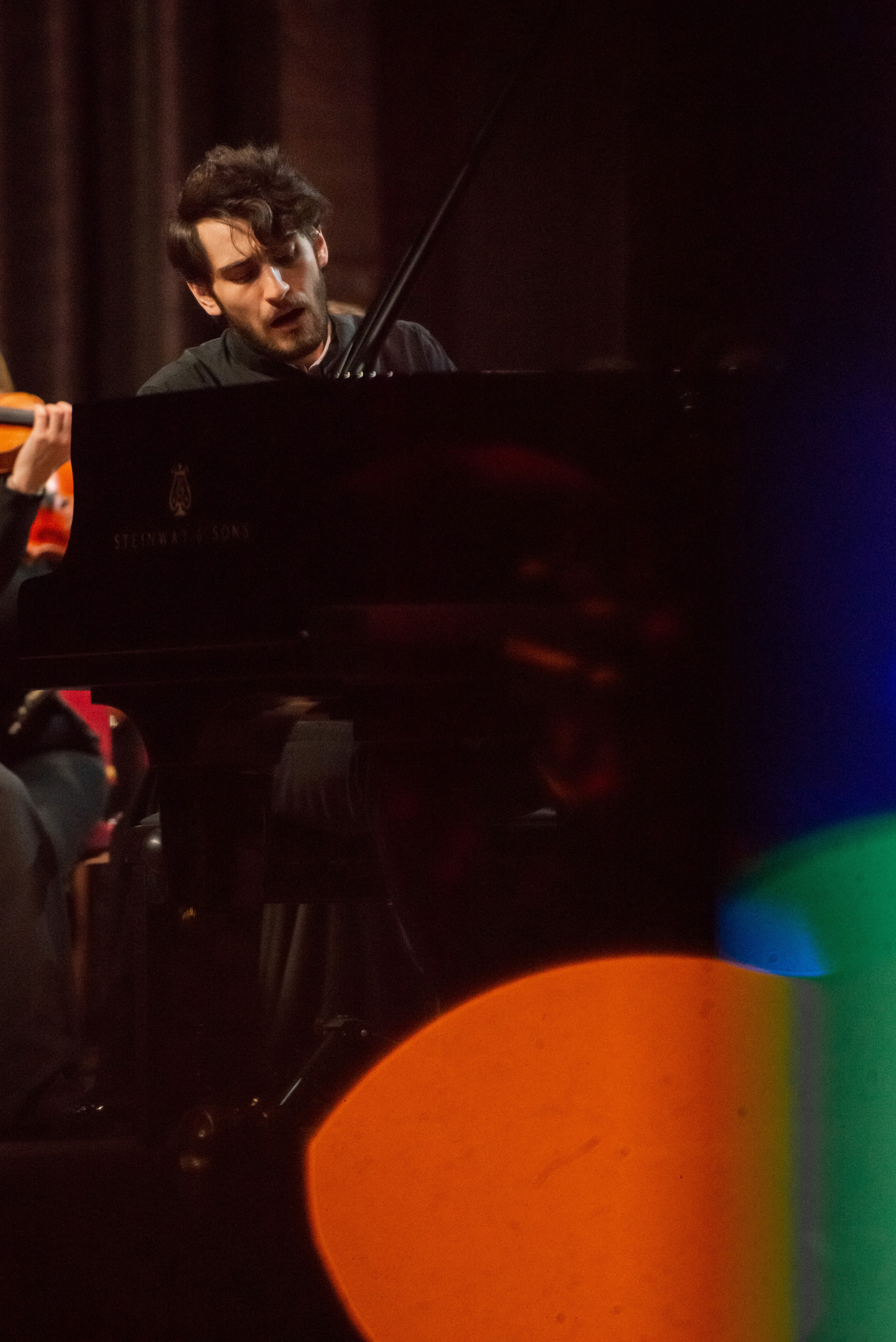 •Концерты. Фотограф Ксения Шевкопляс. г. Калининград. Кинематографический стиль — эстетика и истории, рассказанные через объектив