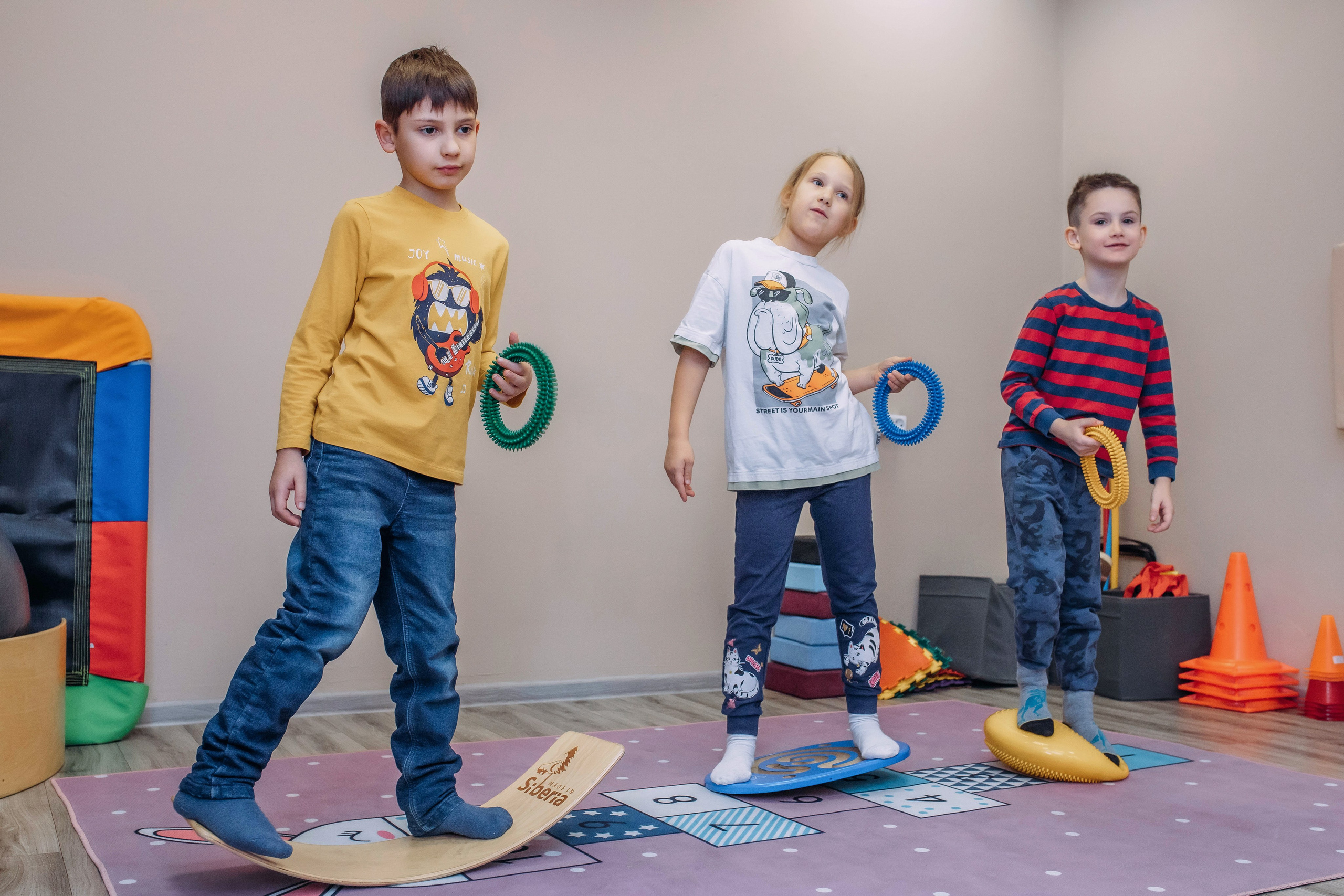 Детский центр развития и коррекции детей Свой центр