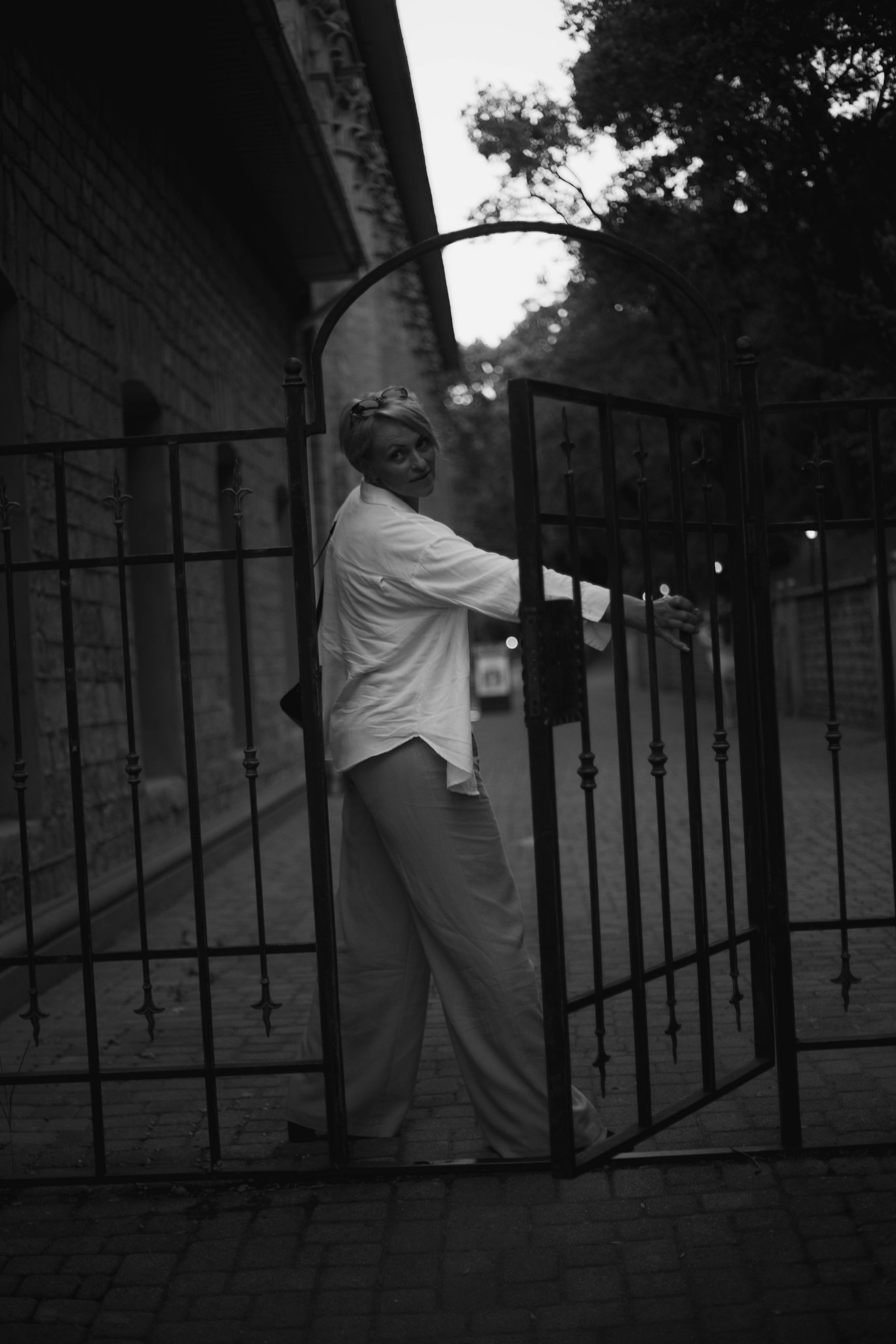 Абрау. Уличный фотограф Города N