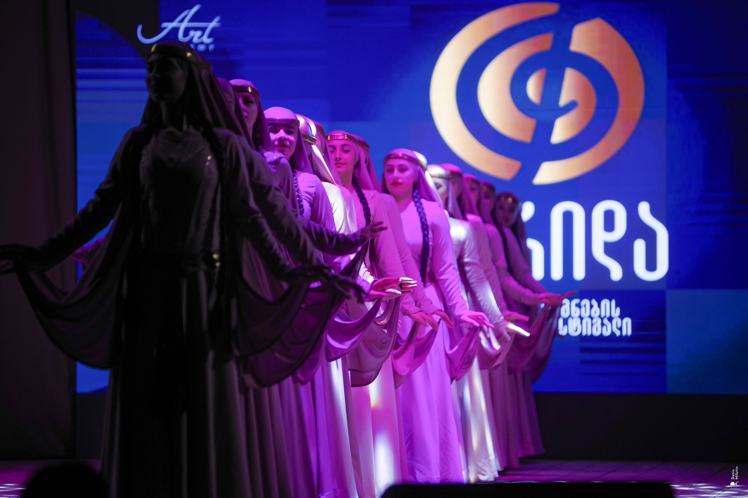 Танцы в Хоби. Портретный фотограф Денис Милютин