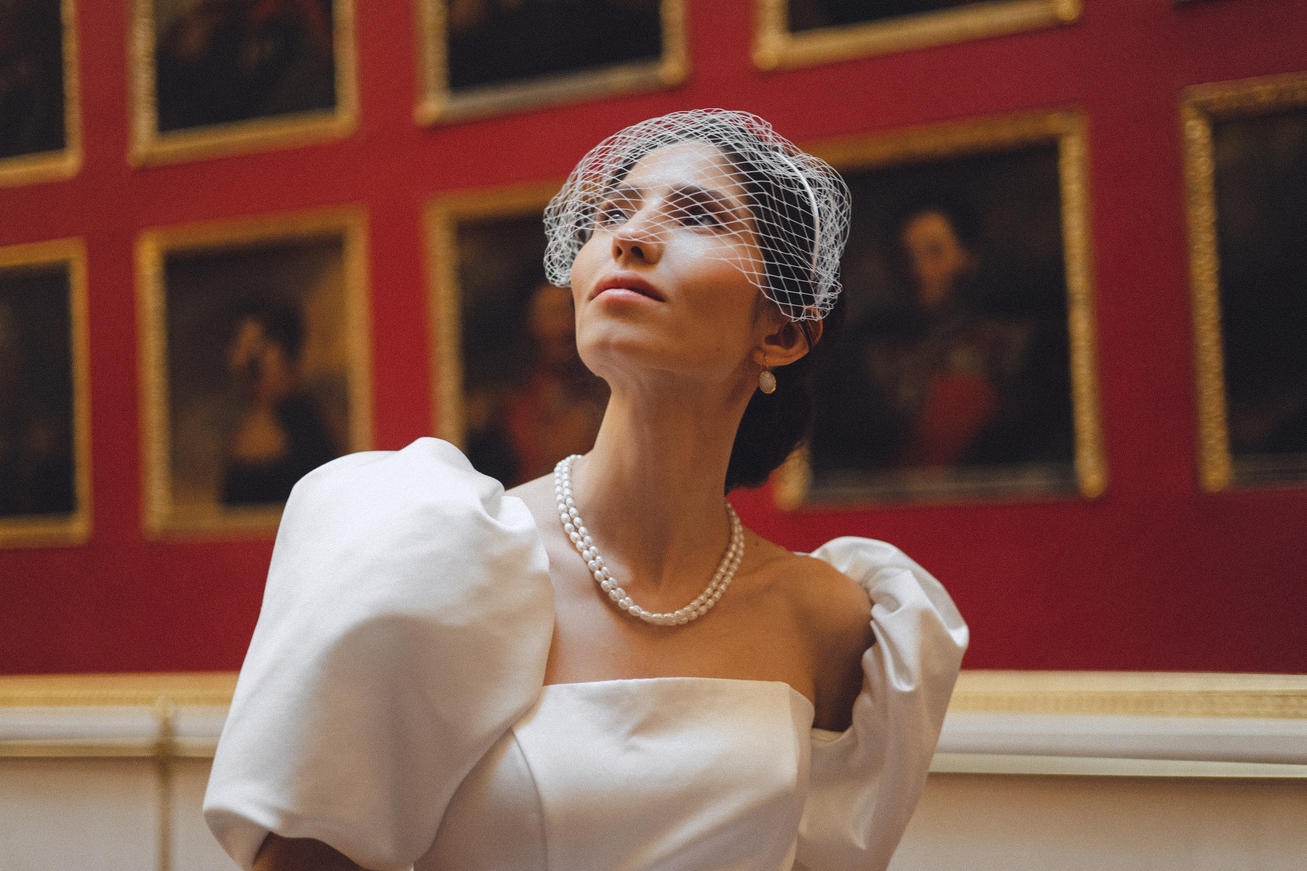 Свадебная съемка в Эрмитаже. Фотограф в Санкт-Петербурге Осокина Елизавета