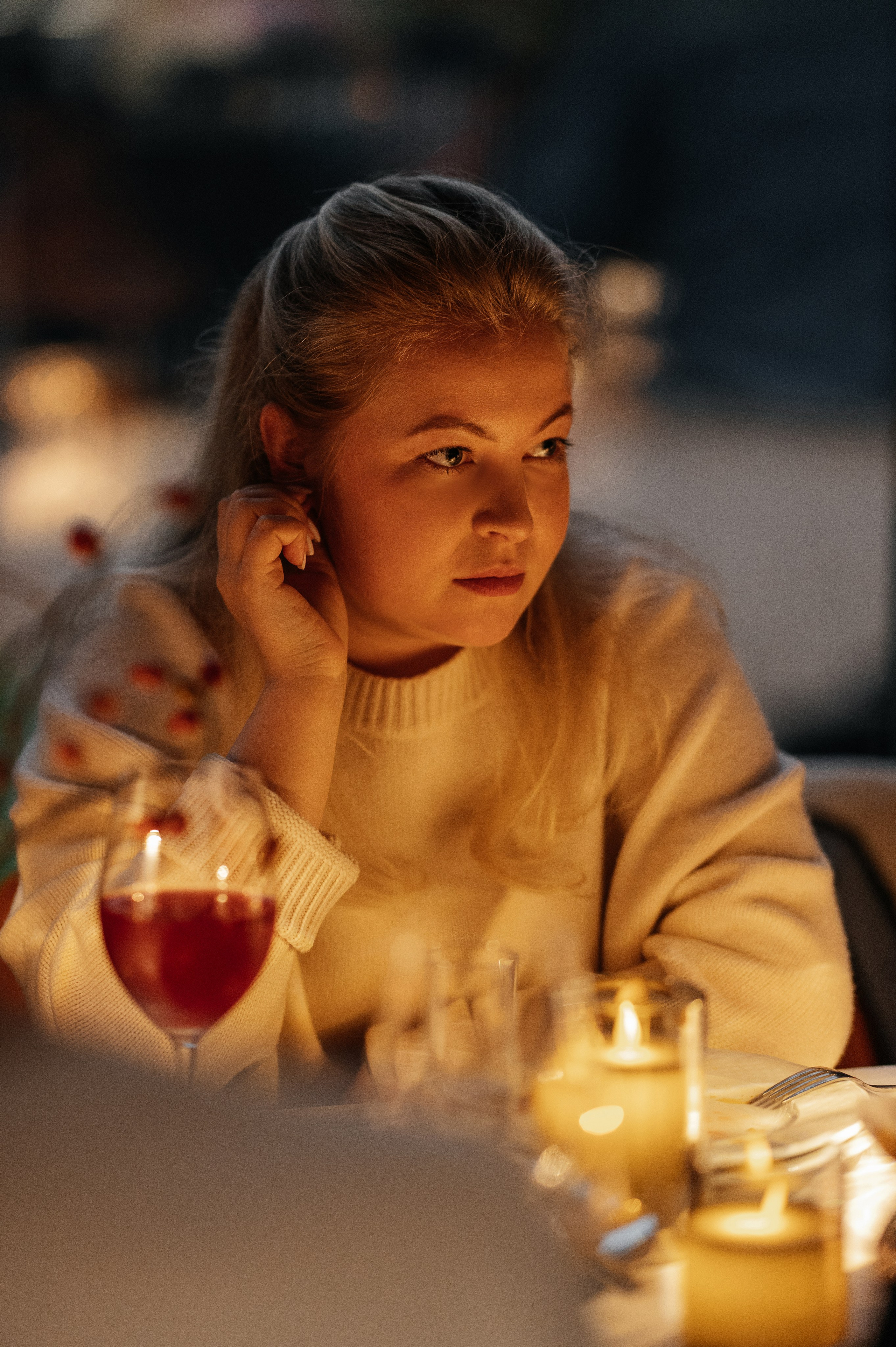 Невероятно атмосферный семейный ужин. Wedding photographer in Moscow and around the world Andrey Medvednikov