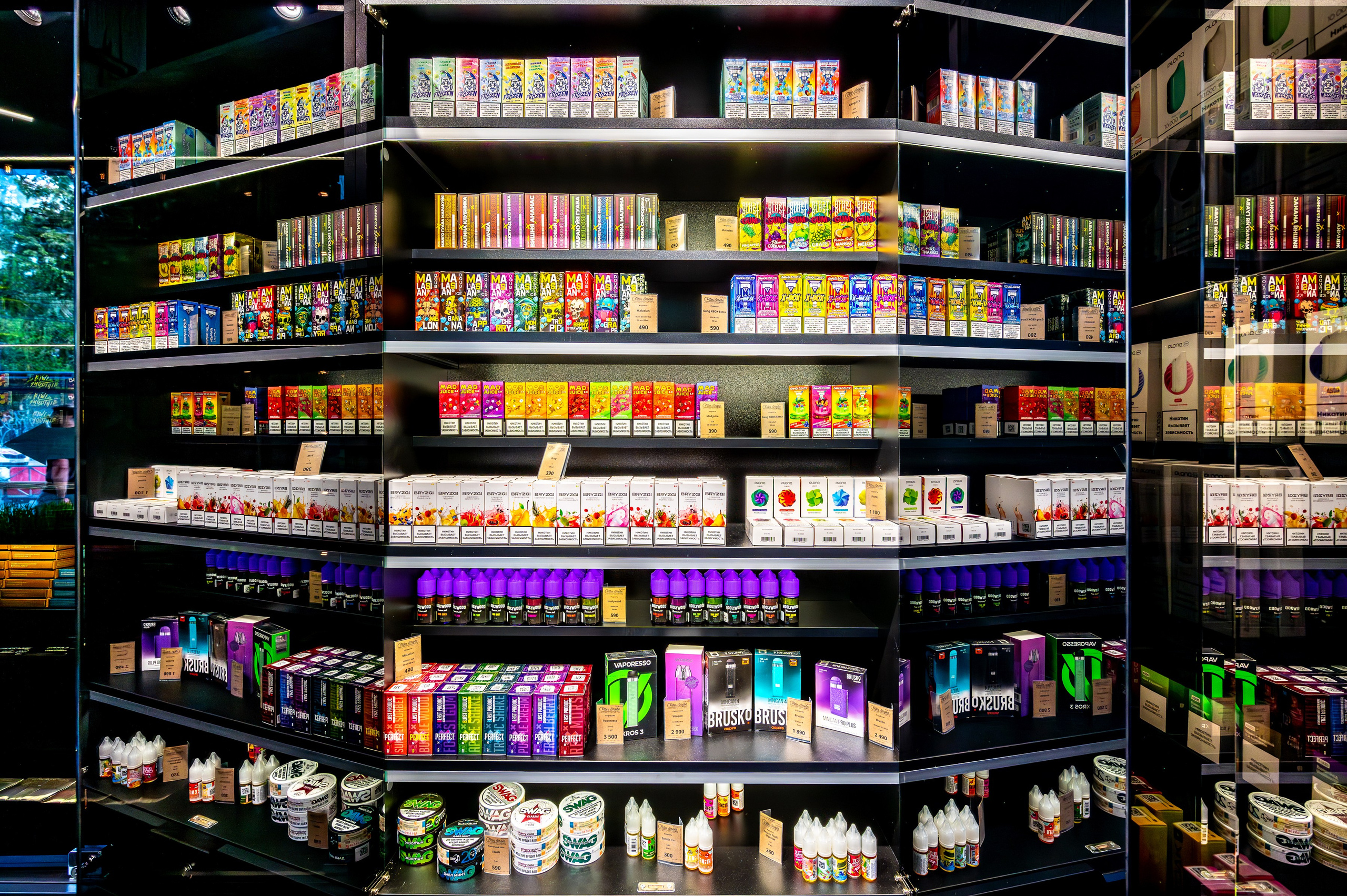 Piter Smoke. Интерьерный фотограф. Фото- видеосъемка недвижимости Санкт-Петербург