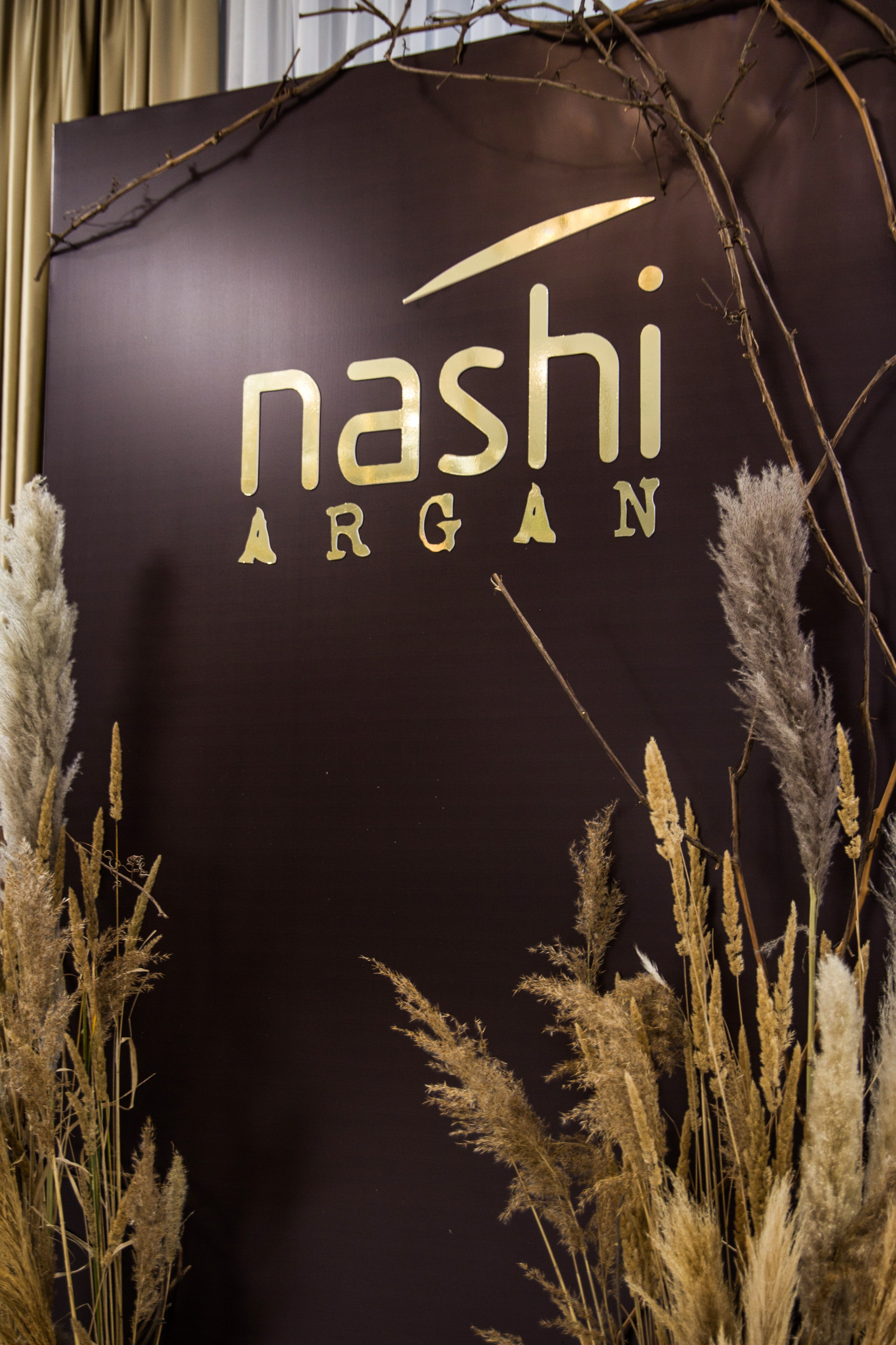 Презентация бренда Nashi 2022. Ксения Почтарь. Декоратор и флорист, город Владивосток