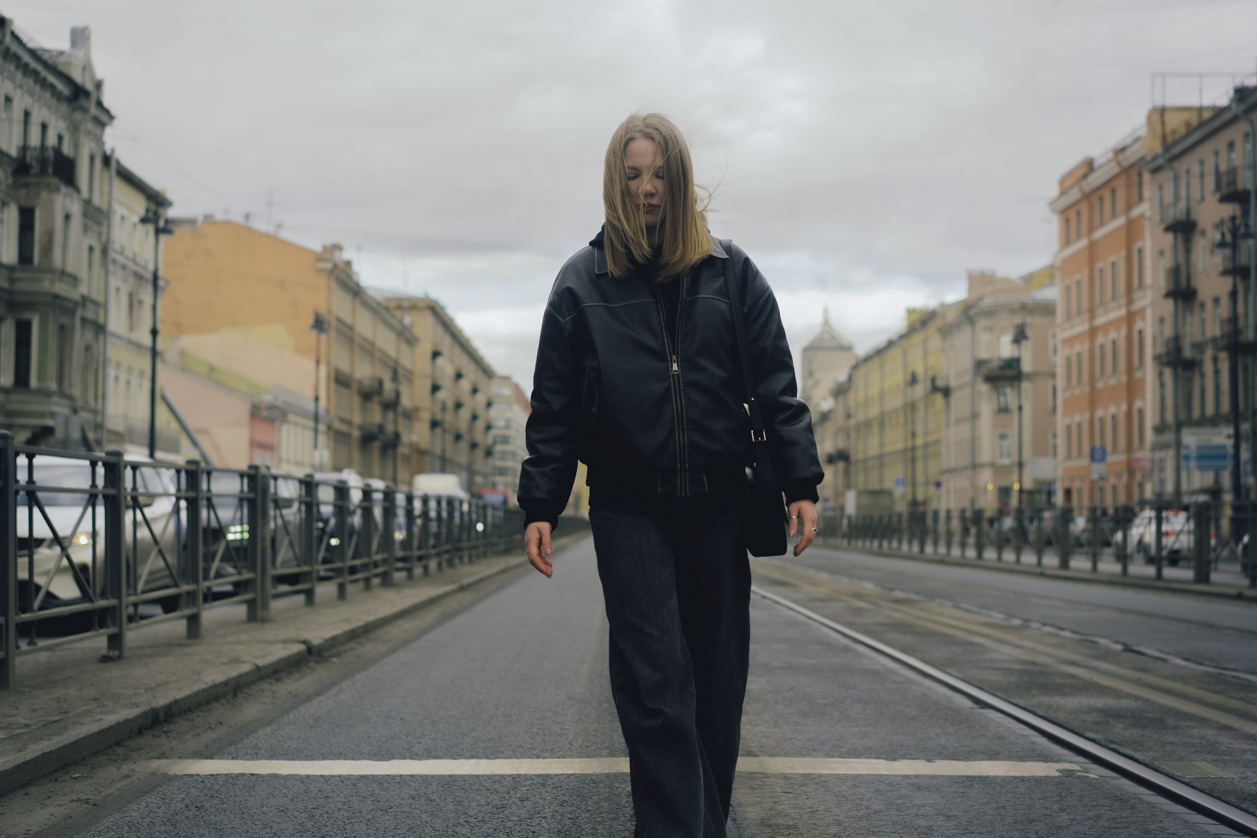 Прогулочная фотосессия по Обводному каналу. Виктория Спорова. Ваш портретный фотограф в Санкт-Петербурге