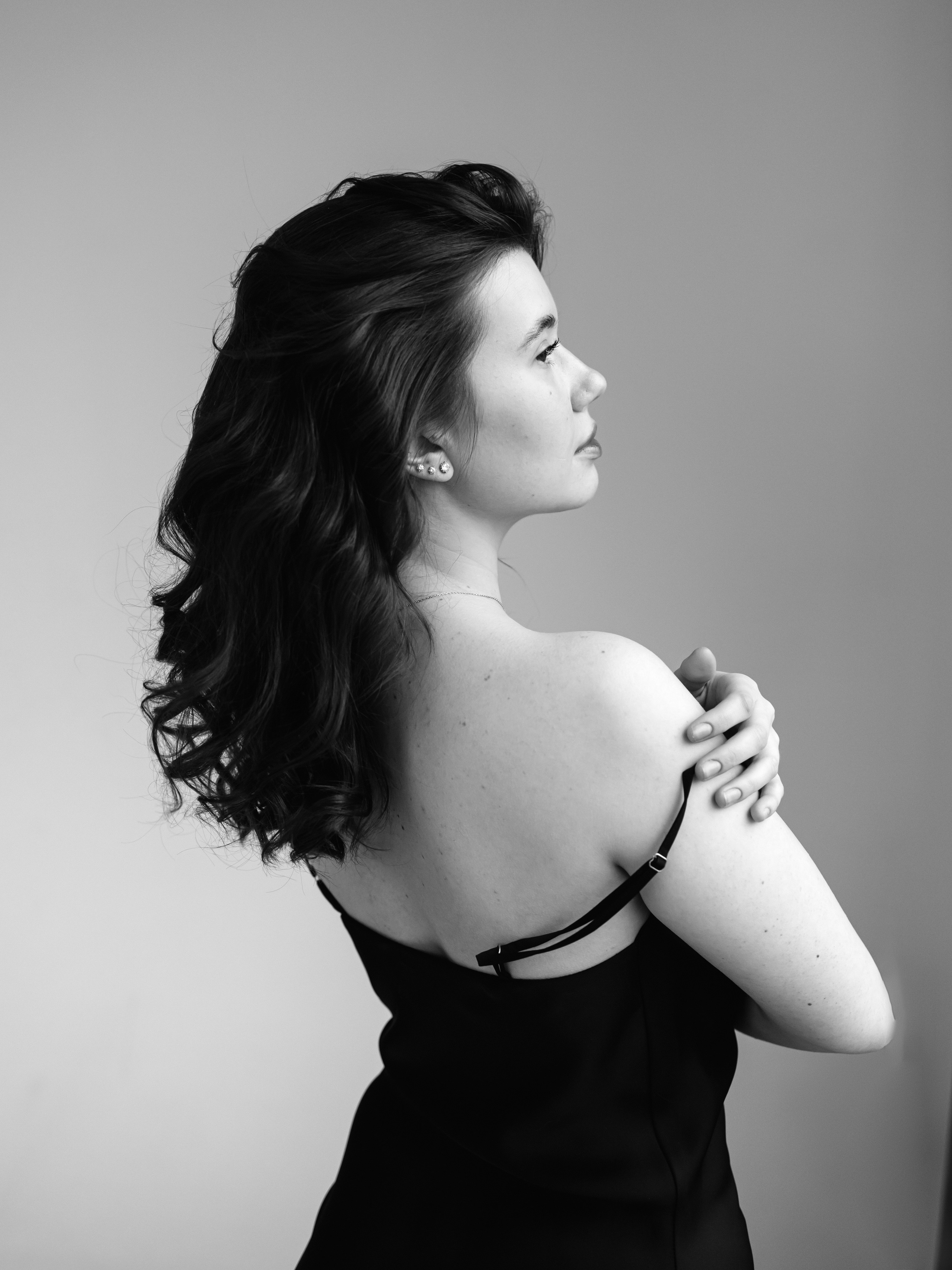 Минималистичная фотосессия в платье. Фотограф СПБ Засорина Юлия