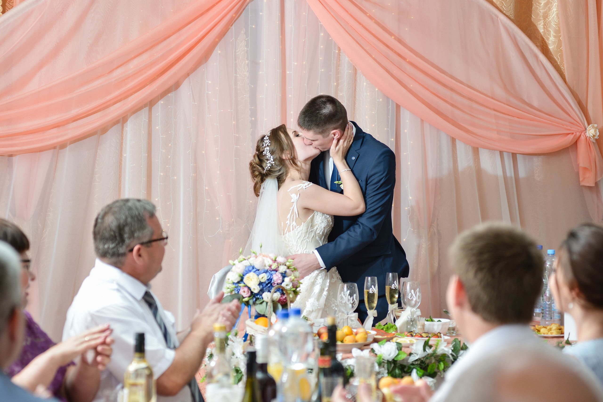 Свадебный банкет, горько фотография.