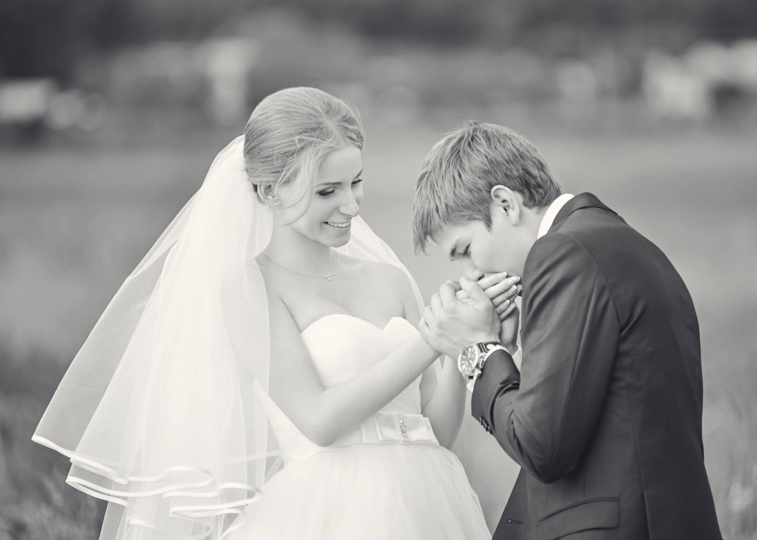 Чёрно-белые свадебные фотографии.