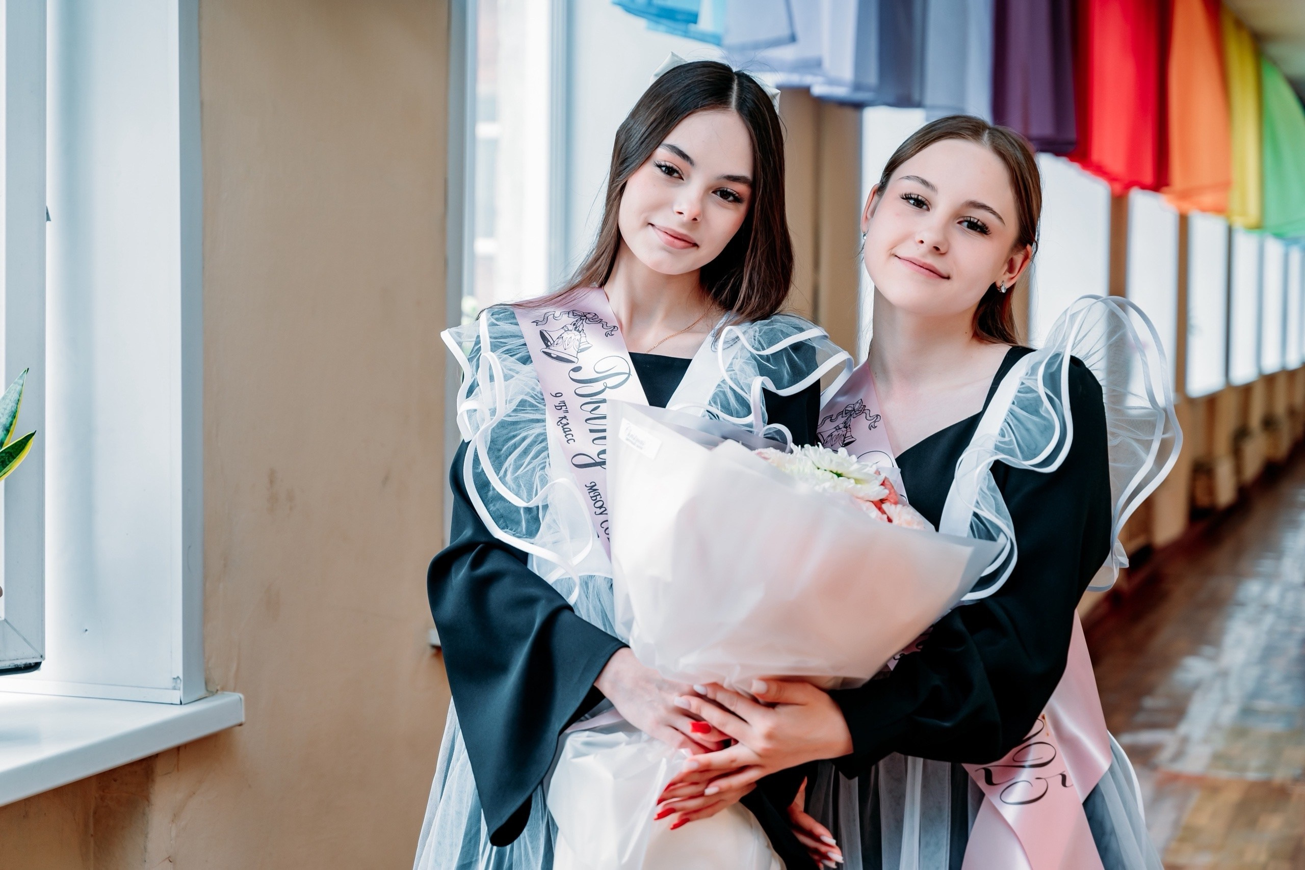 Последний звонок 2025 школа 25. Фотограф Алёна Царькова. Киселевск