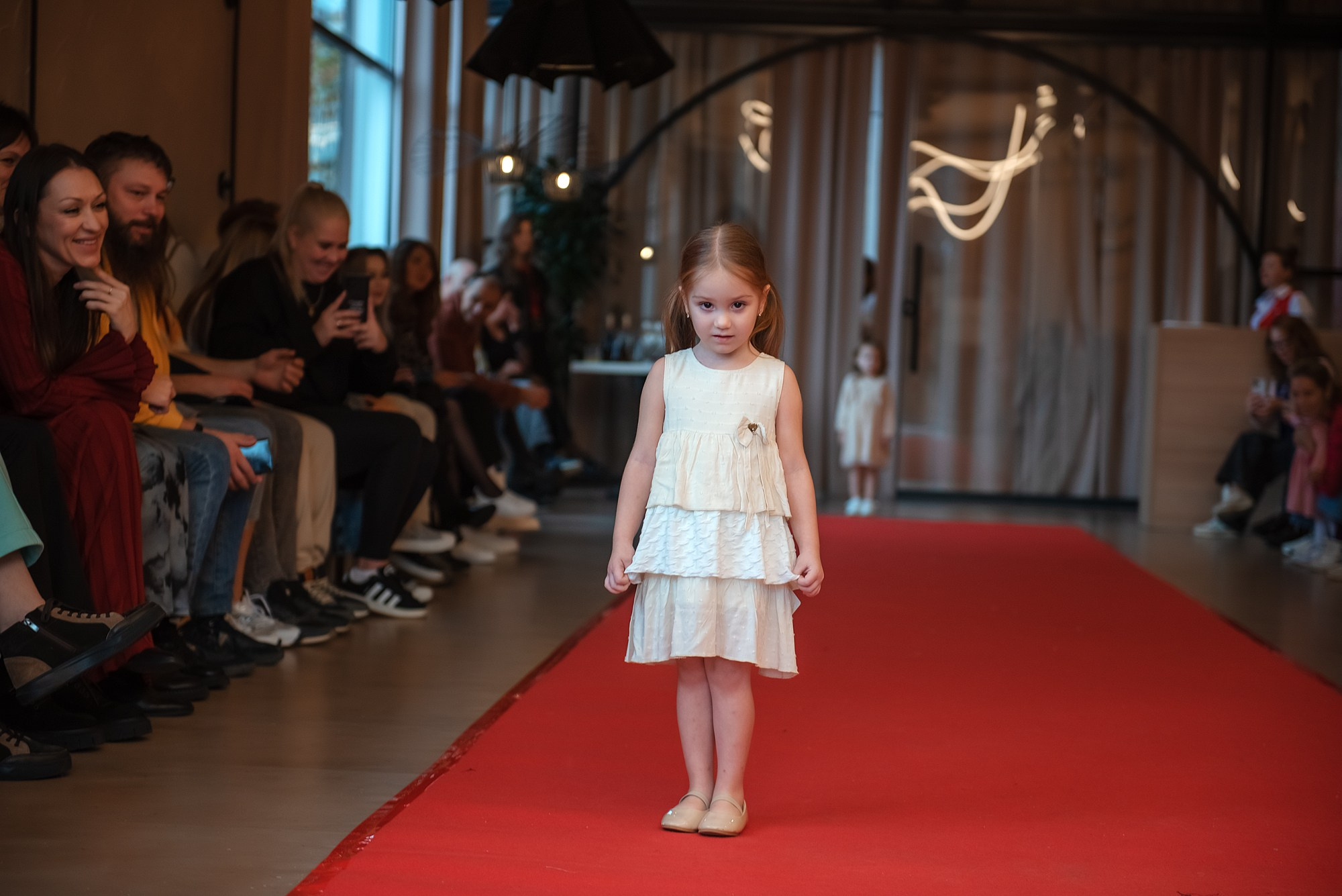 HAPPYkids дефиле в день мамы. Семейный и коммерческий фотограф в Сочи Александр Бодунов
