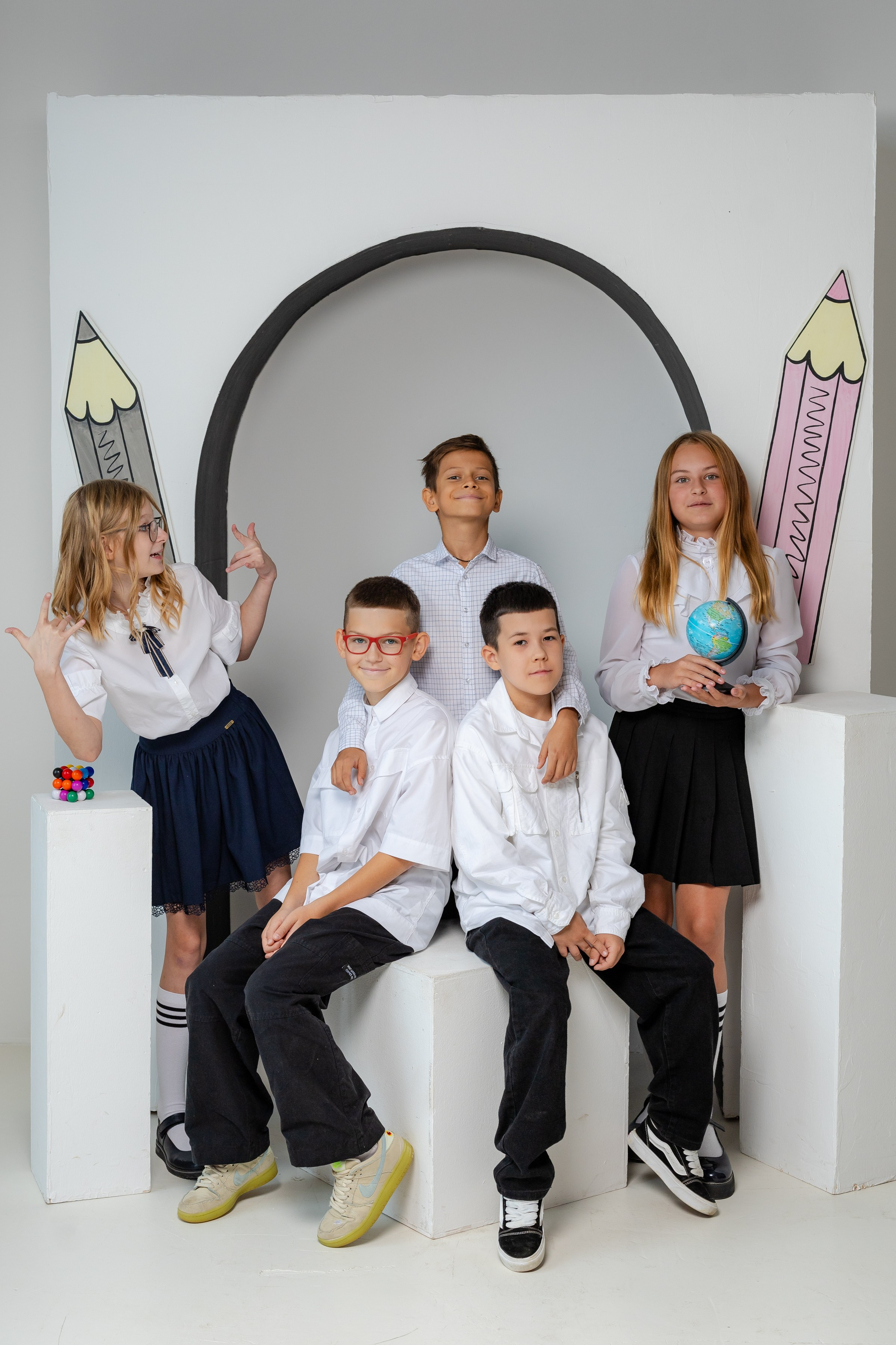 Съёмка в студии 4 класс. Выпускные альбомы Чехов