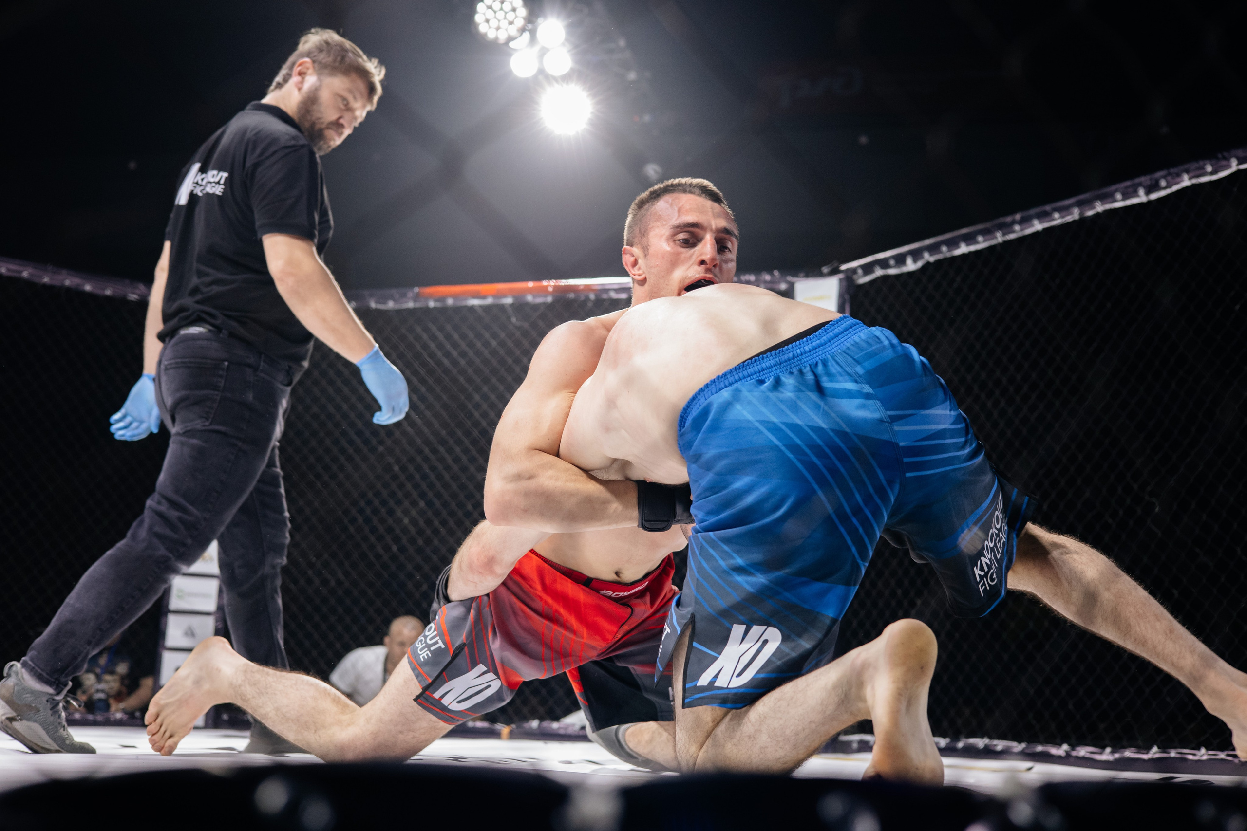 Бойцовская лига «KNOCK OUT». KRIS KRUPINNIKOVA