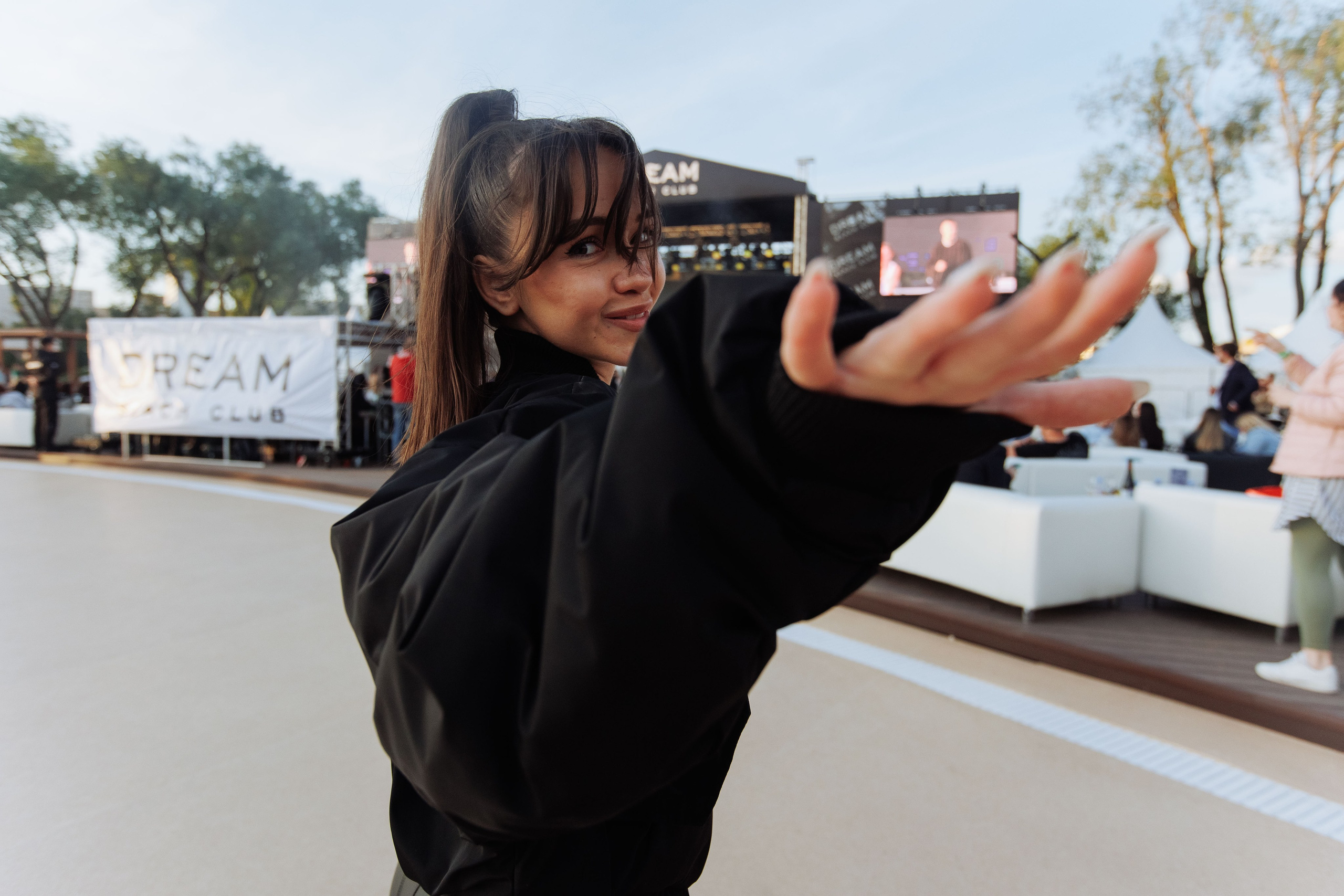 Остров мечты Dream Beach Club (Открытие открытого бассейна в Москве). Репортажный фотограф на мероприятие в Москве Алексей Терентьев