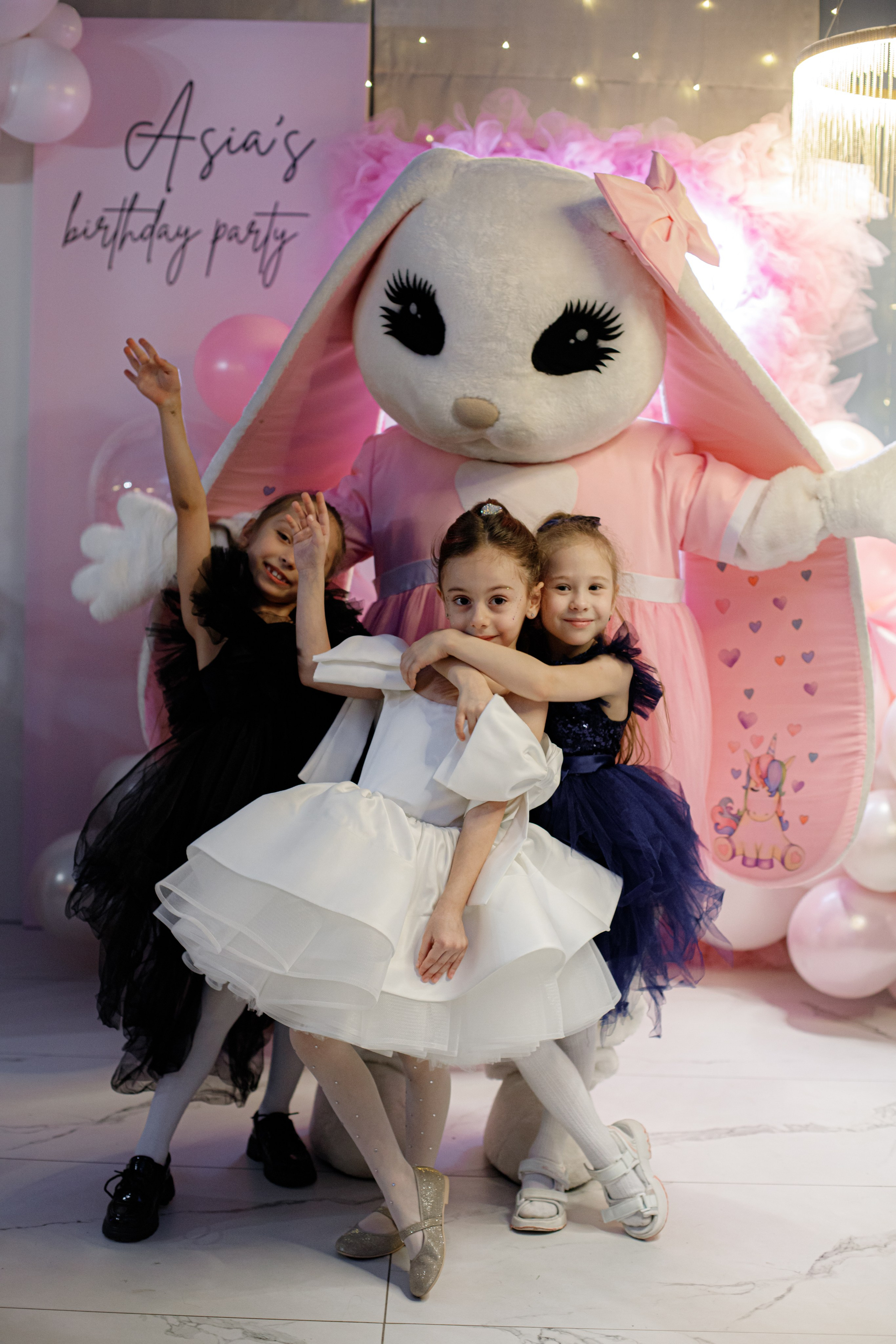 ASIA'S BIRTHDAY PARTY. Photokarish