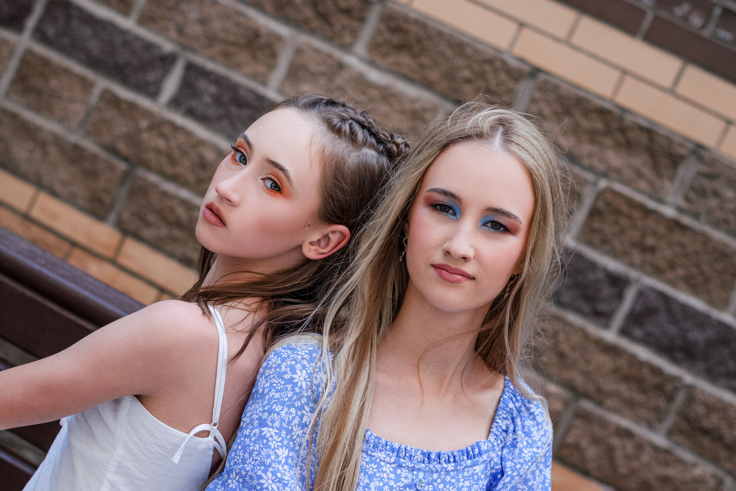 Фотопрогулка с ученицами модельной школы H&A. Портретный и репортажный фотограф в Санкт-Петербурге Варвара Жукова