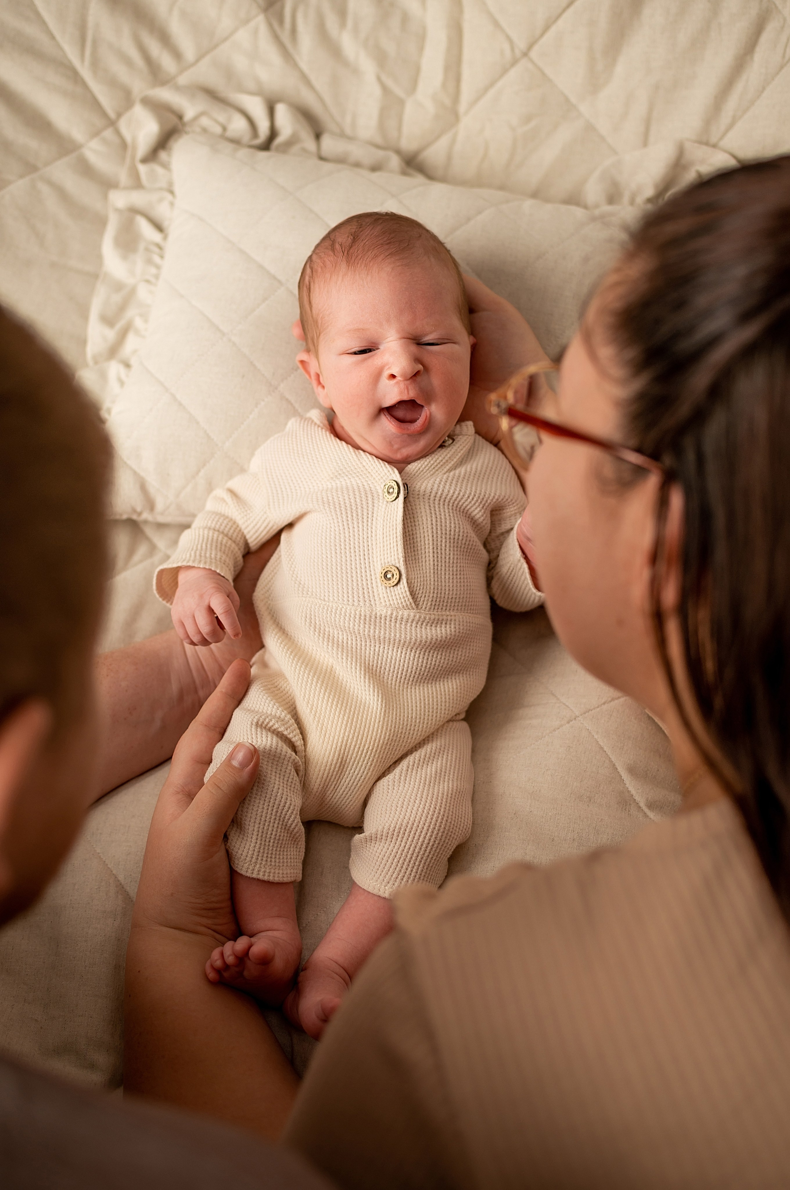 Семейная съёмка с новорожденным младенцем Краснодар. Фотограф новорожденных Краснодар Малышенко Надежда