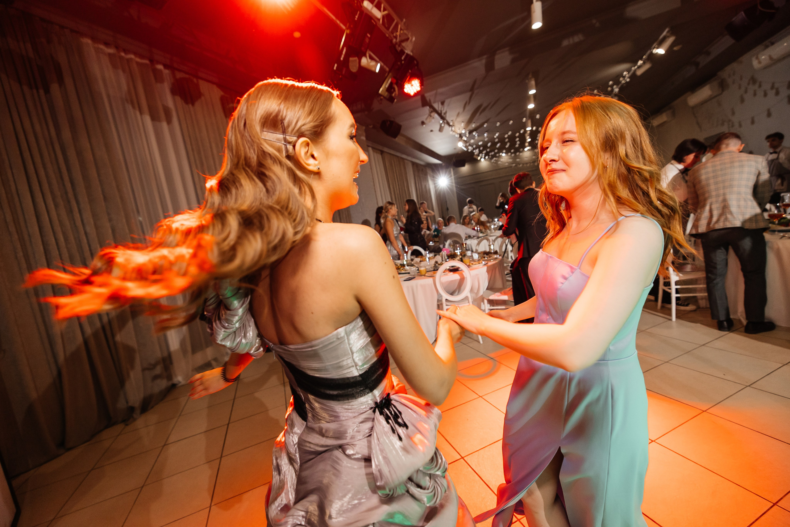 2023-06-23 Выпускной МБОУ СОШ № 10. Фотограф в Красноярске