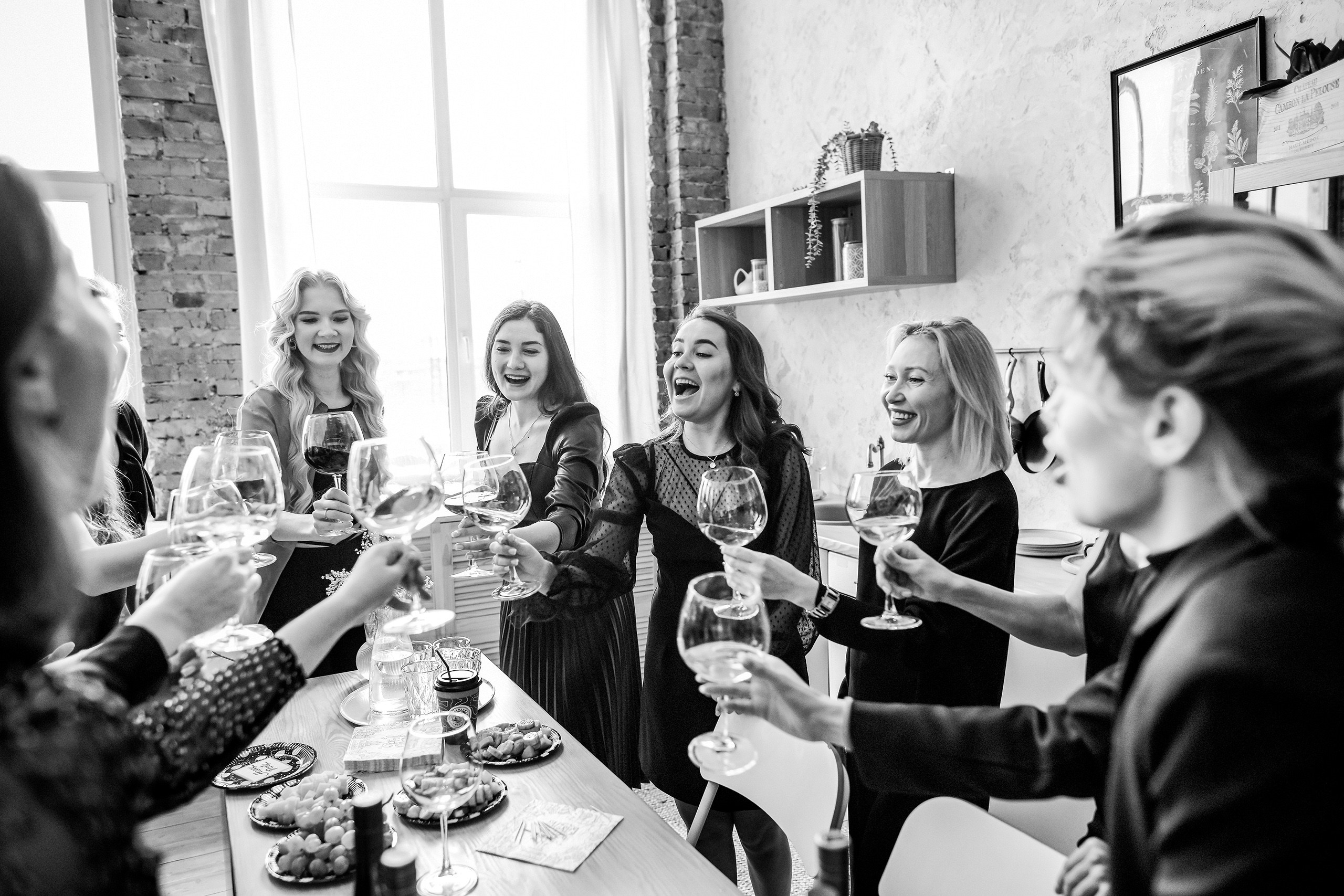 Фотограф на девичник в Красноярске: фотосессия для подруг. 📸 Свадебный и семейный фотограф в Красноярске Тихомиров Евгений | 17 лет опыта | 800+ свадеб