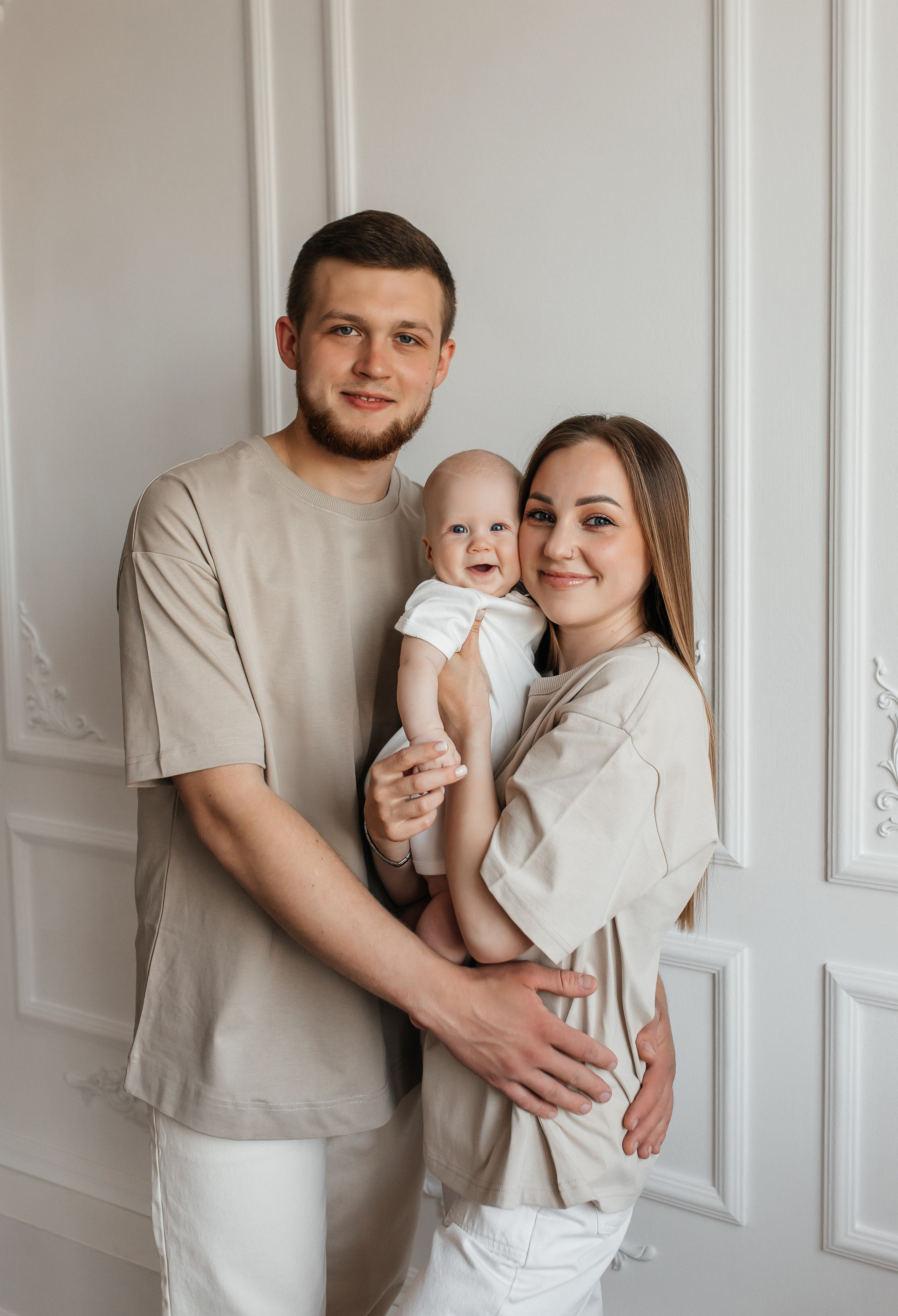 Семейная в студии. Семейный фотограф Клименко Дарья в станице Ленинградская