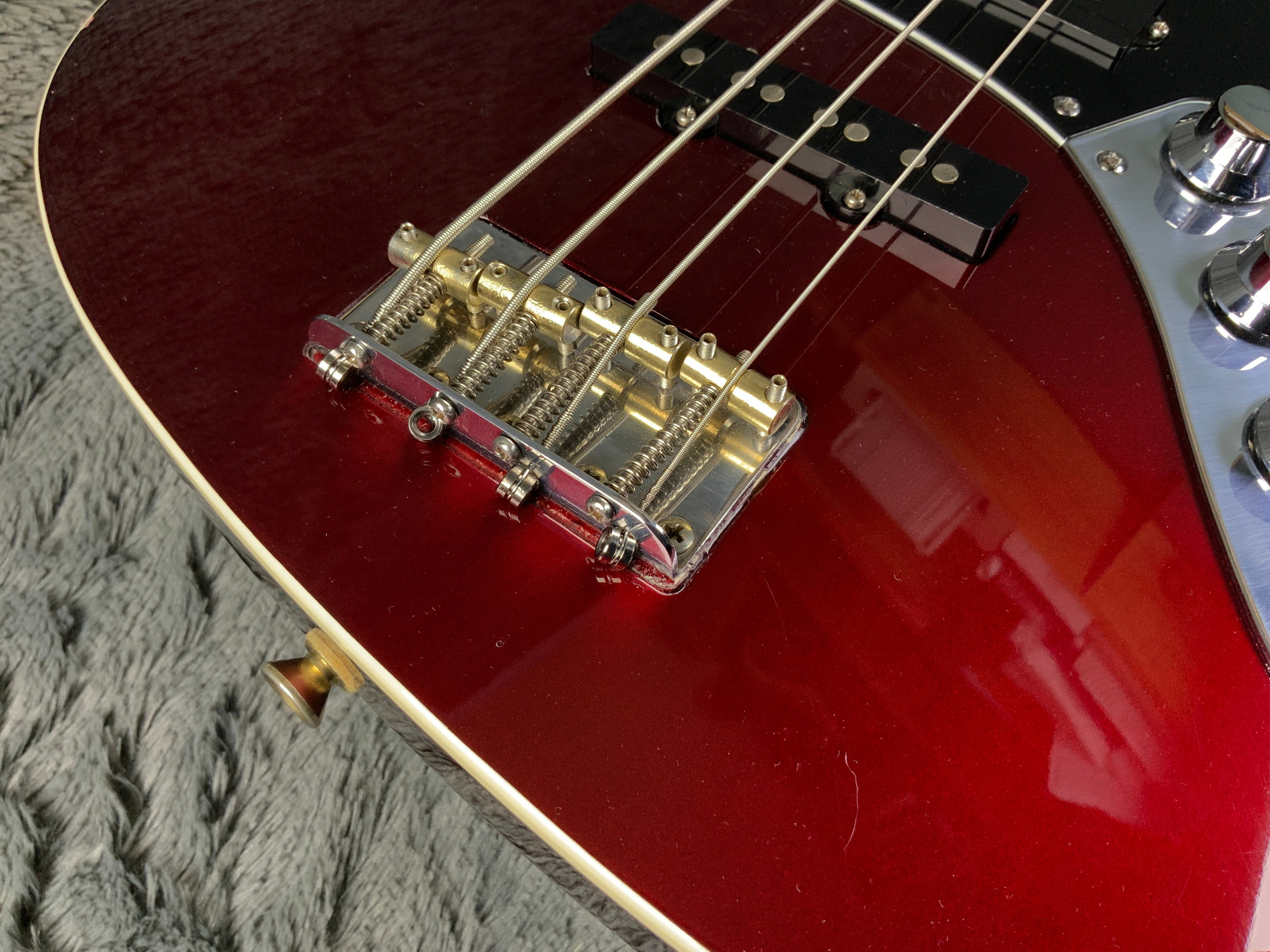 Fender Aerodyne Jazz Bass